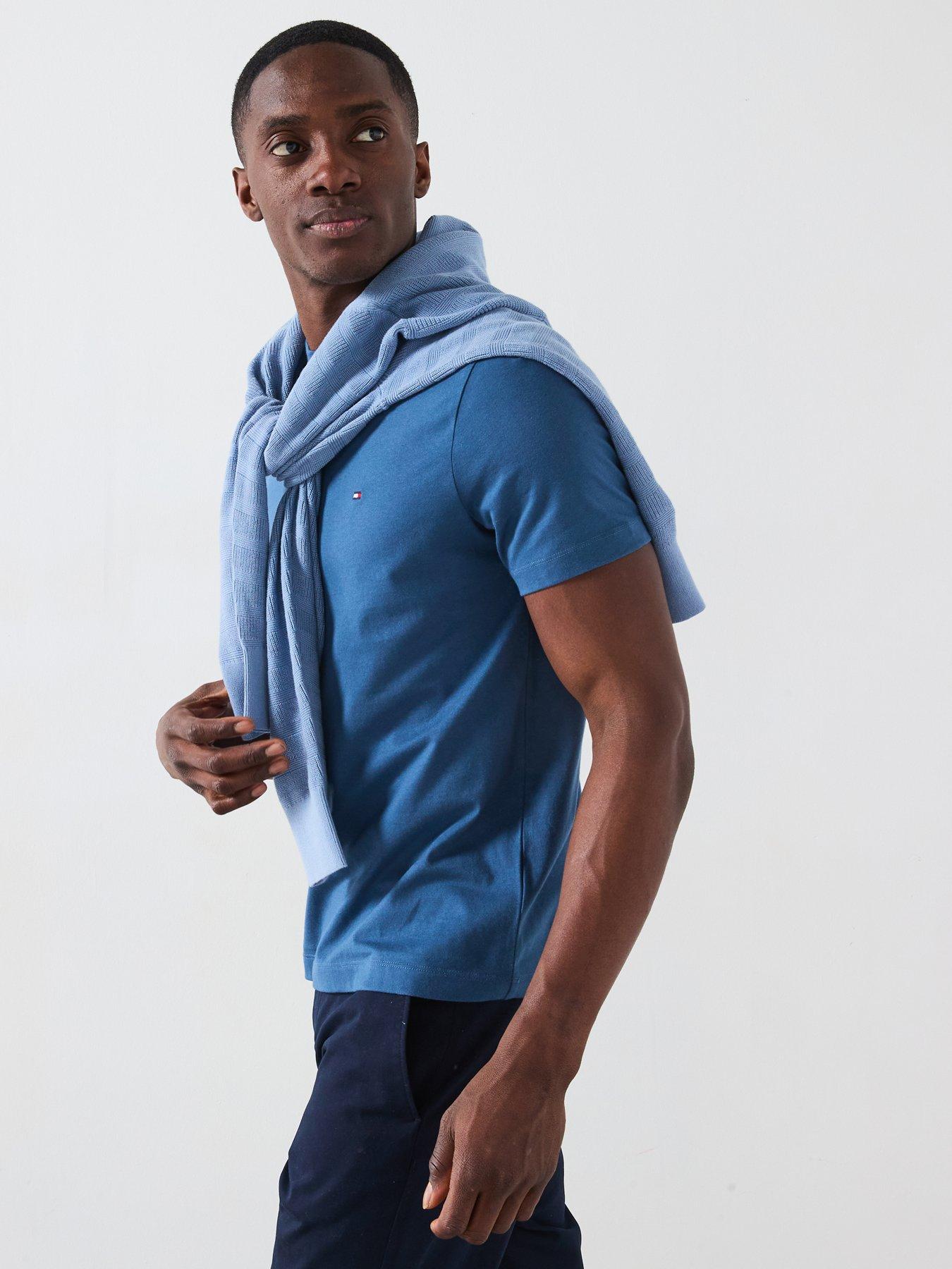 tommy-hilfiger-regular-fit-essential-flag-logo-t-shirt-blueoutfit