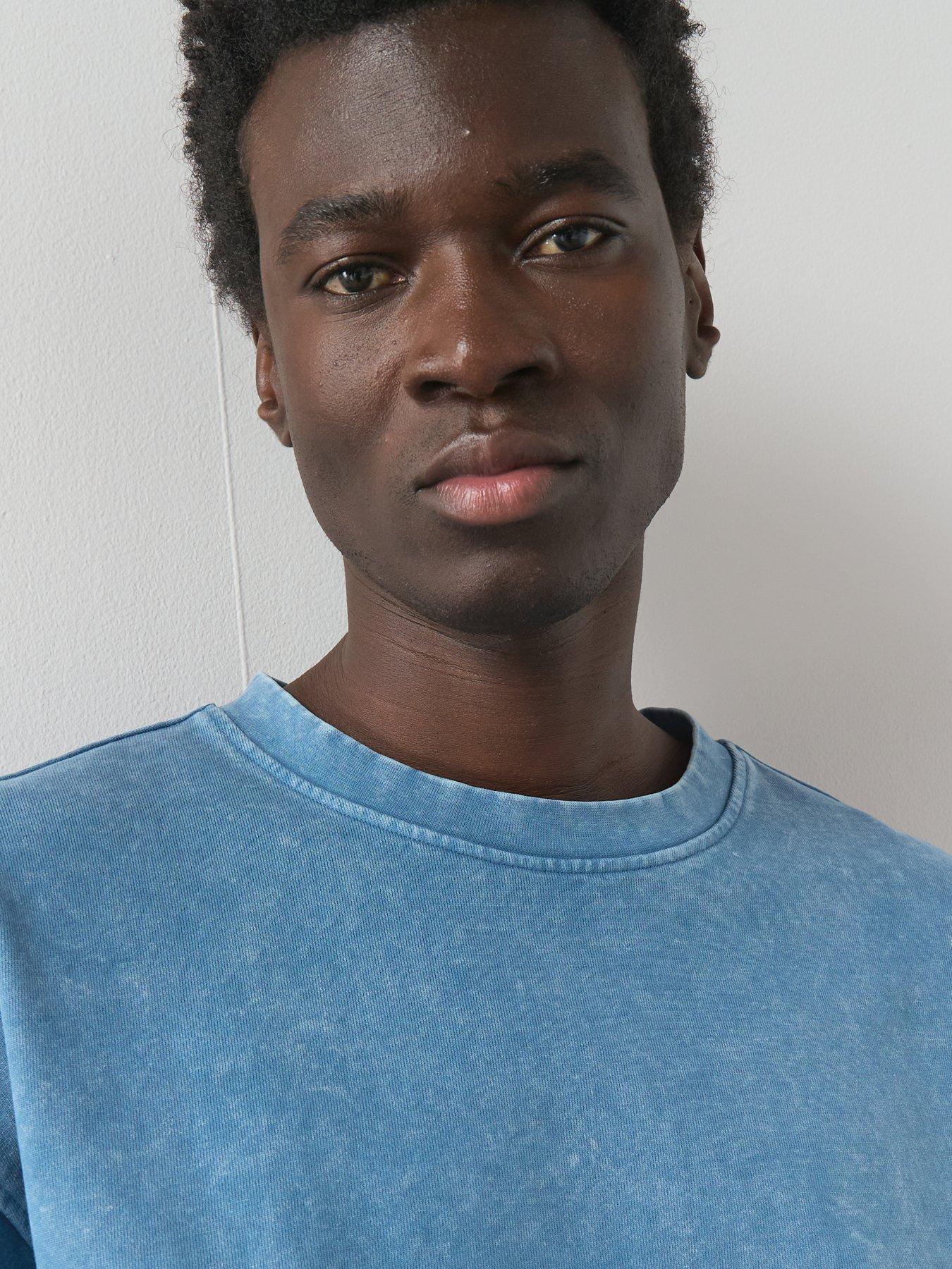 Image 4 of 6 of Very Man Washed Heavyweight Tee - Blue