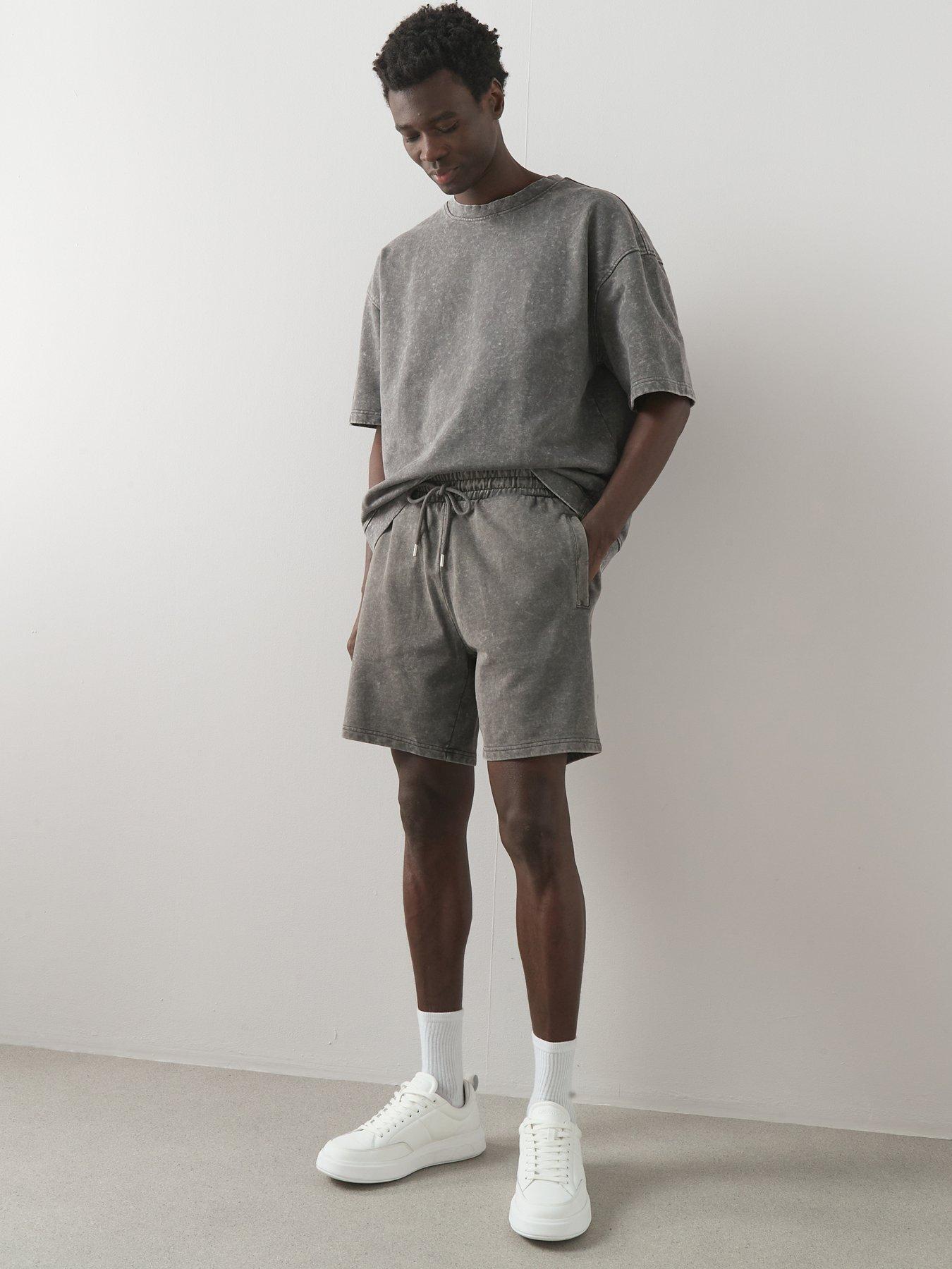 very-man-washed-sweat-short-charcoalback