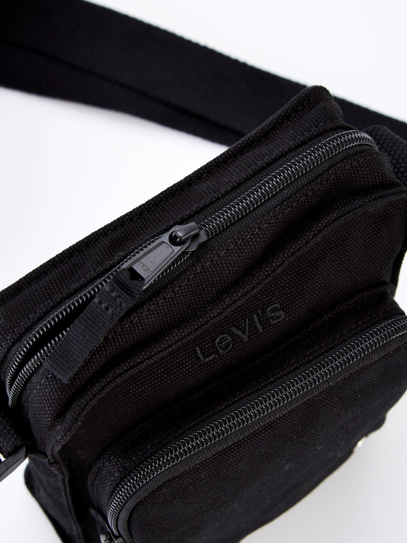 levis-small-zip-crossbody-bag--blackdetail