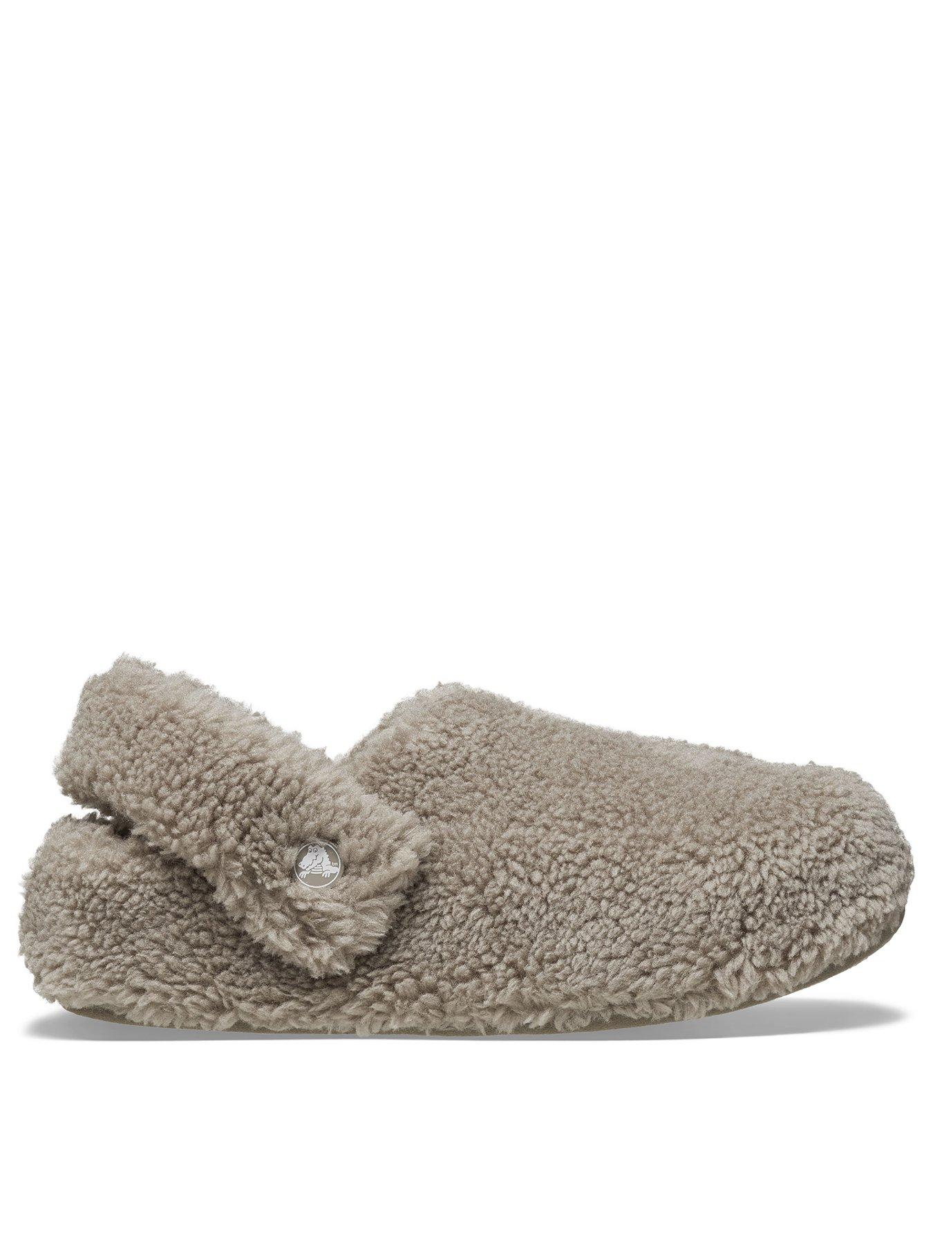 crocs-classic-cozzzy-slipper-brown