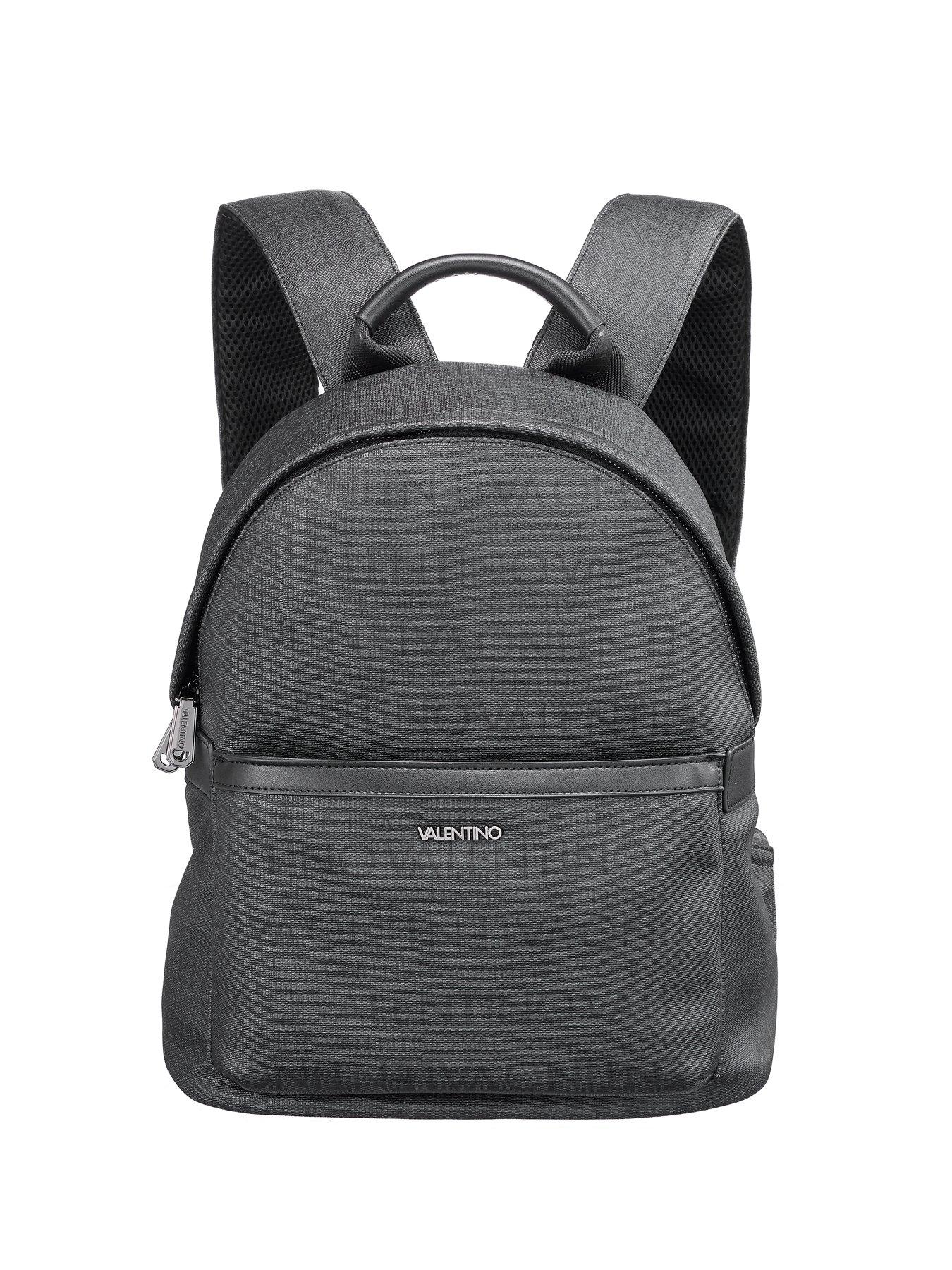 valentino-billion-backpack--greyoutfit