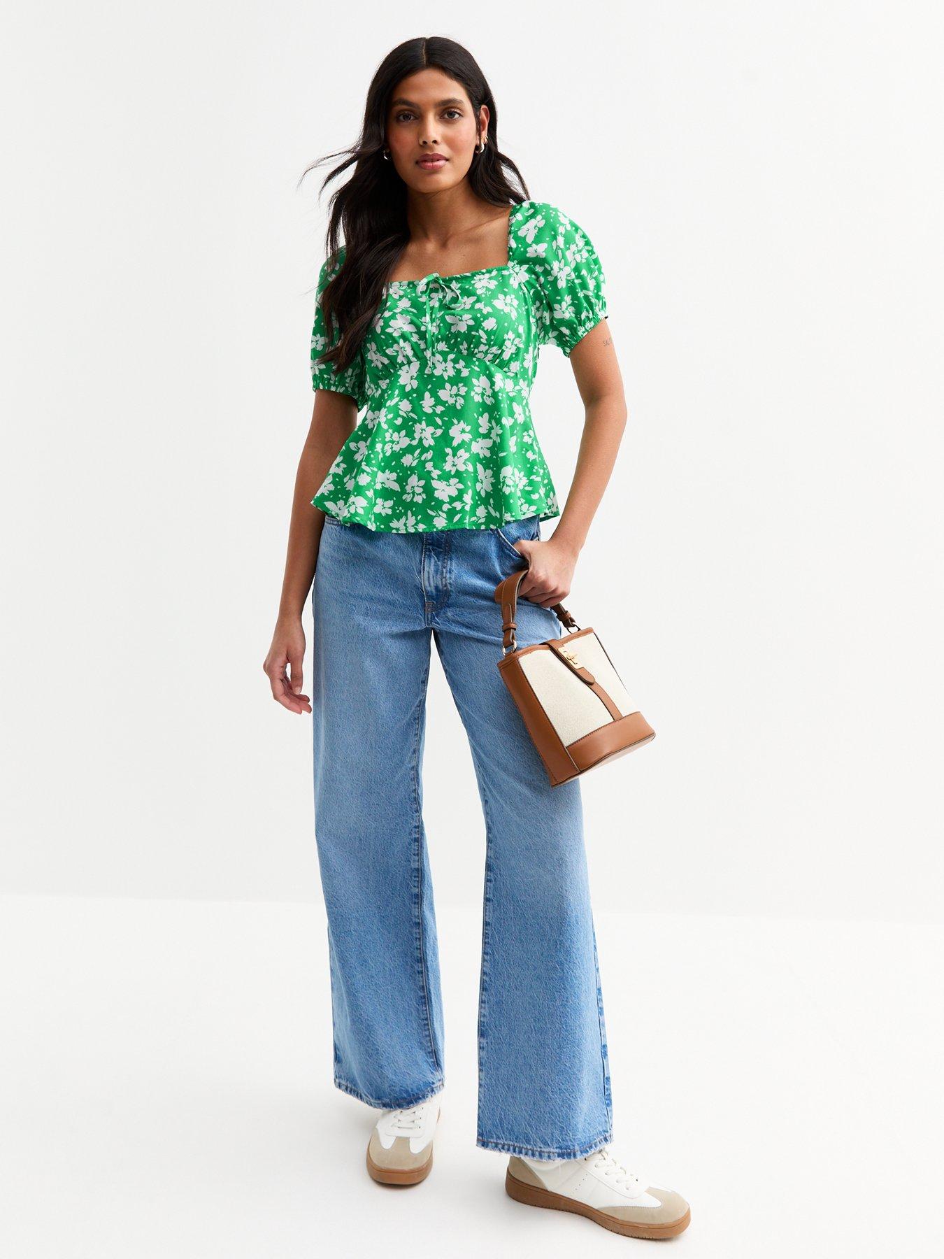 Image 3 of 4 of New Look Floral Print Peplum Top - Green