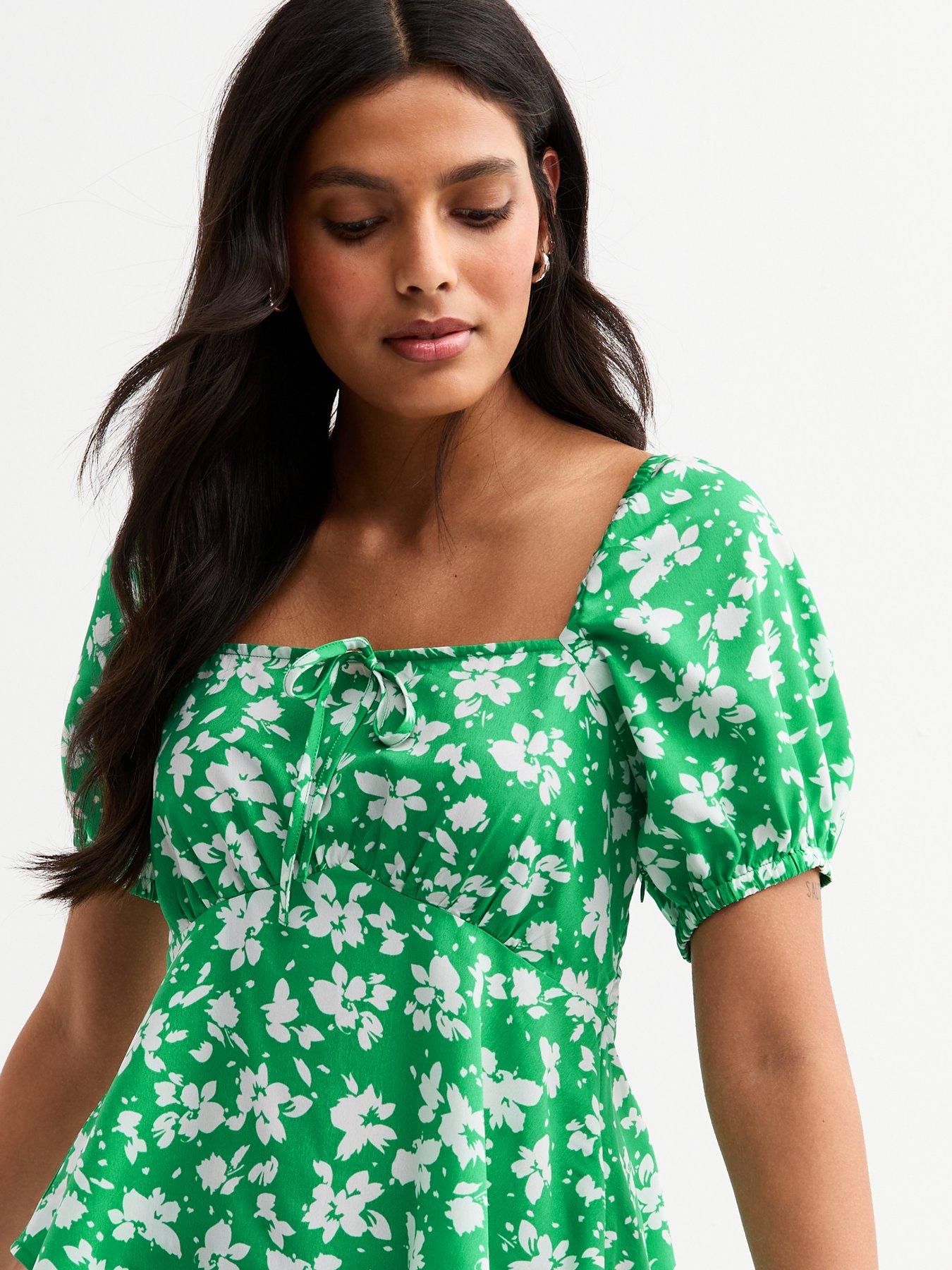 Image 4 of 4 of New Look Floral Print Peplum Top - Green