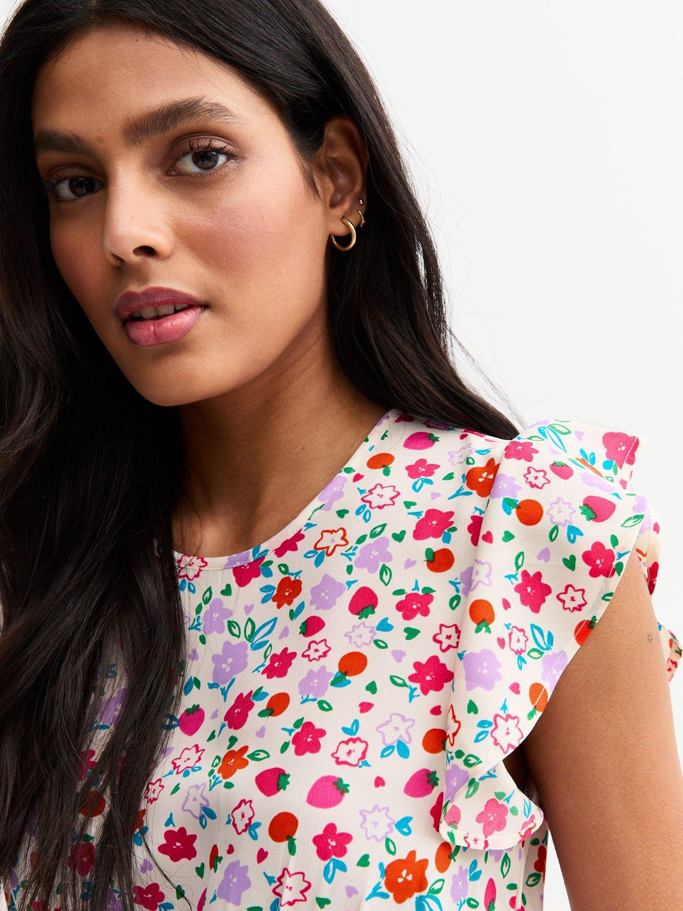 Image 4 of 5 of New Look White Floral Print Ruffled Top