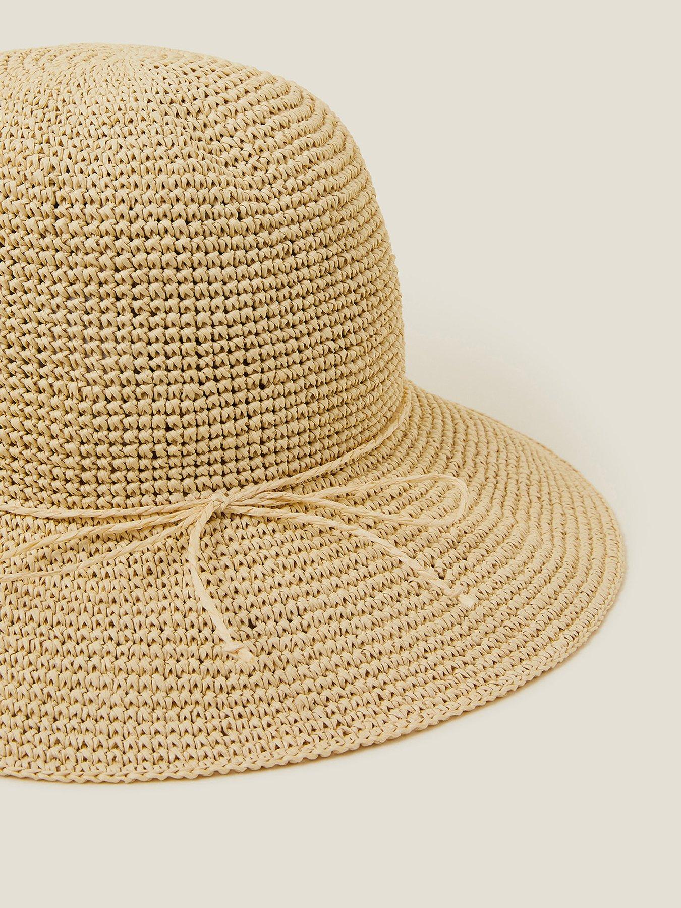 accessorize-straw-bucket-hat-naturaloutfit