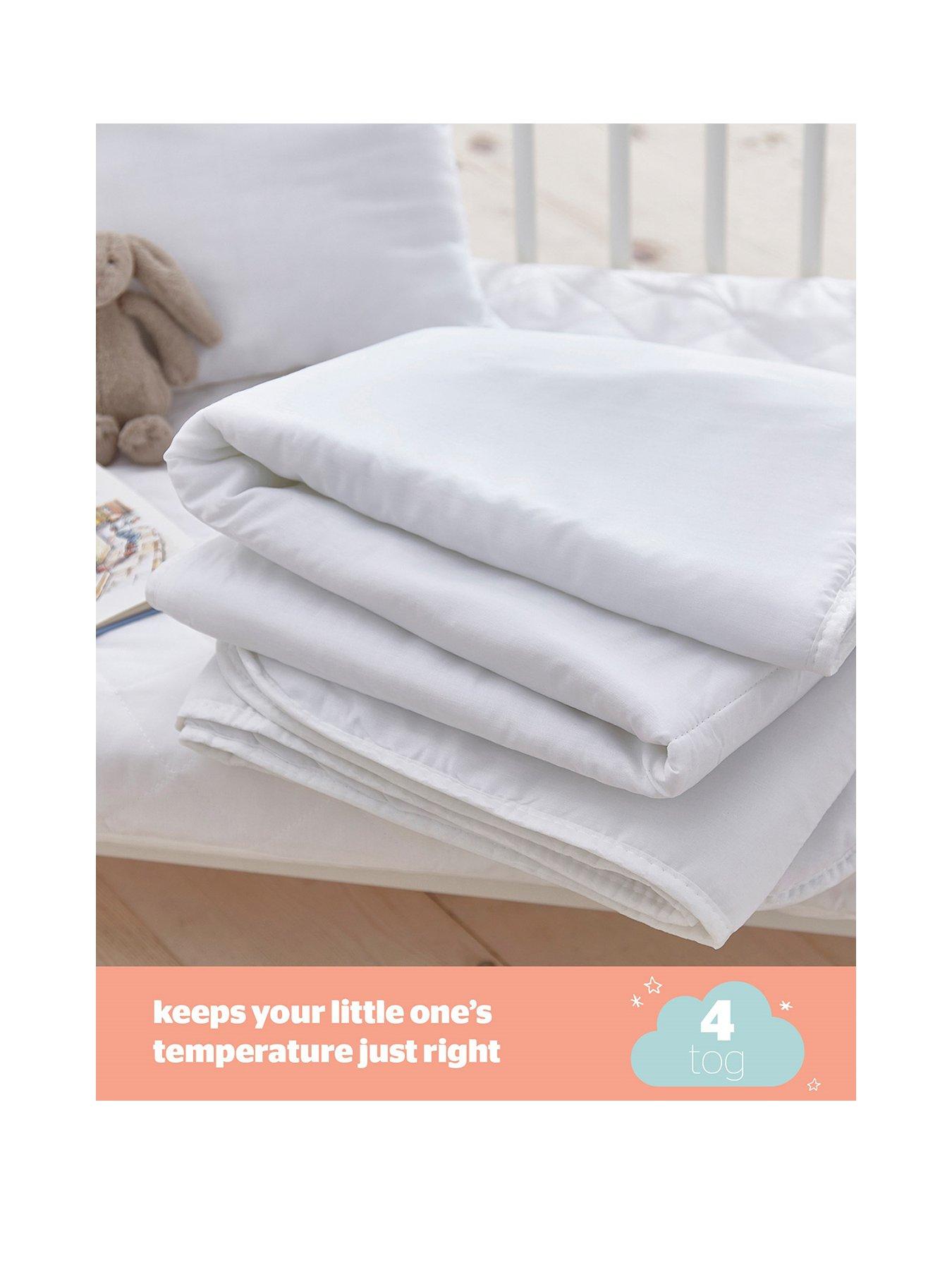 Image 3 of 7 of Silentnight Safe Nights Grey Star 5-Piece Bedding Bundle