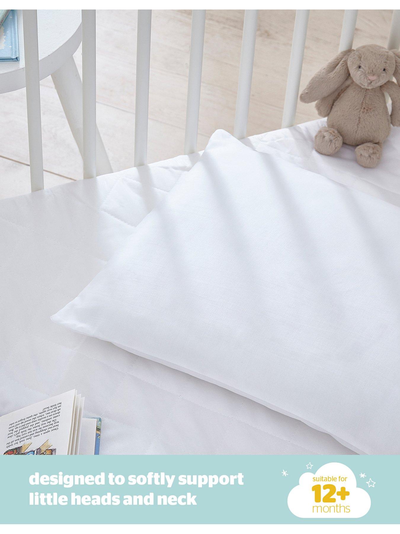 Image 4 of 7 of Silentnight Safe Nights Pink Star 5-Piece Bedding Bundle