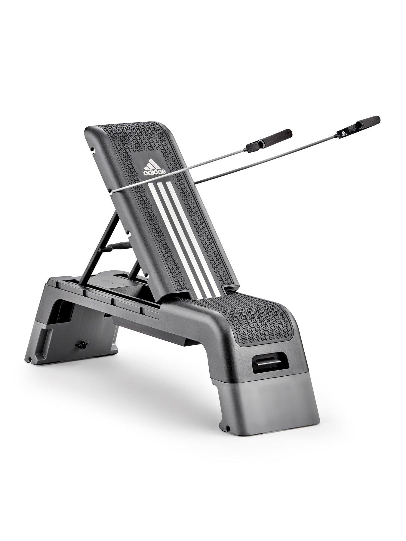 adidas-hiit-deck-blackoutfit