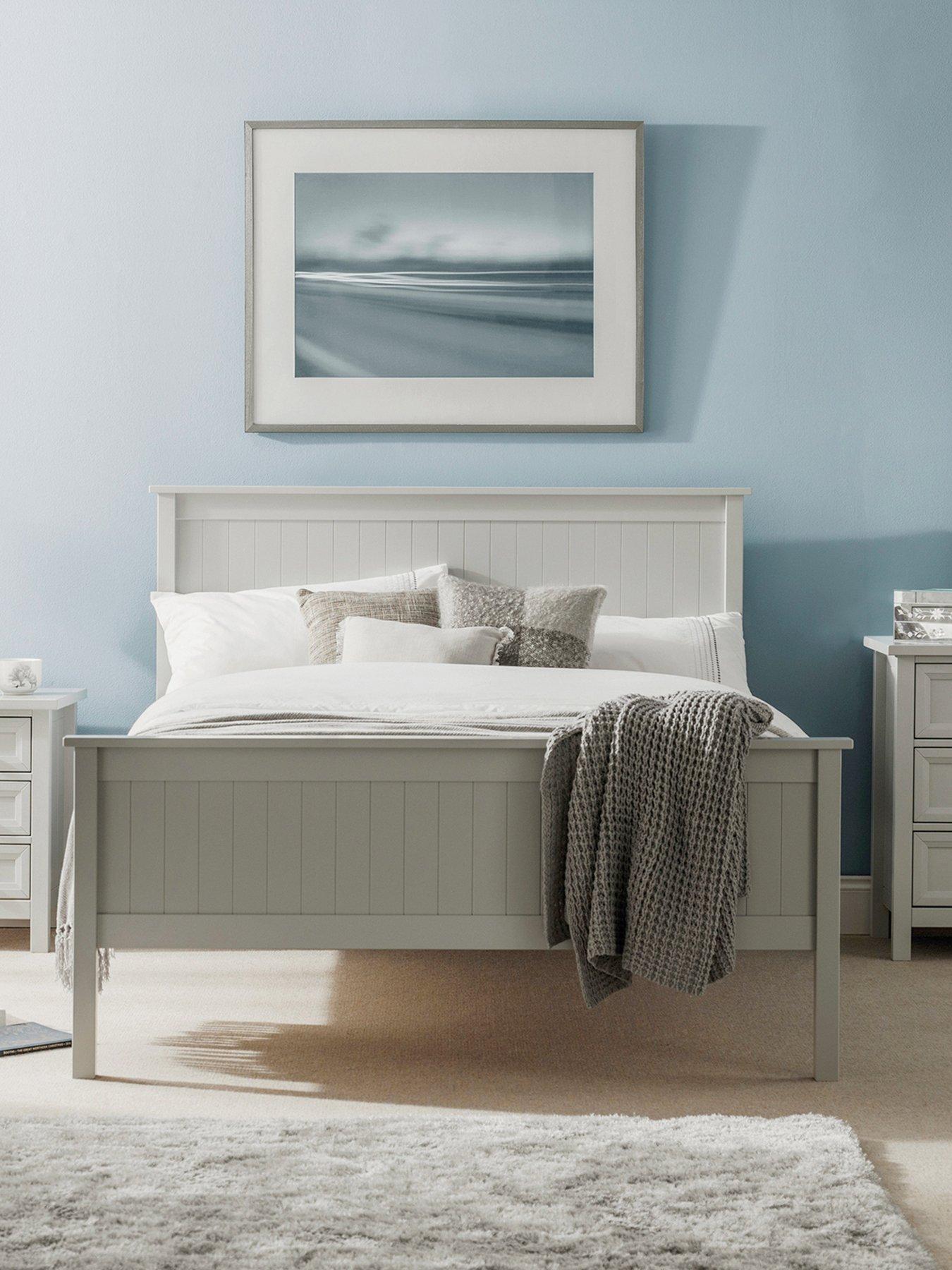 Image of Julian Bowen Maine Wooden Bed - Dove Grey