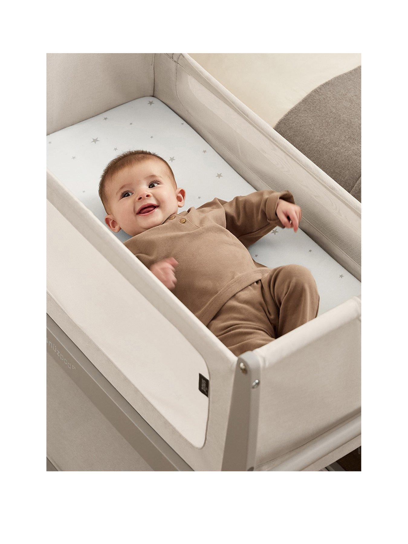 Image 3 of 3 of Snuz Sn&uuml;z Twin Pack Crib Sheets - White/Star
