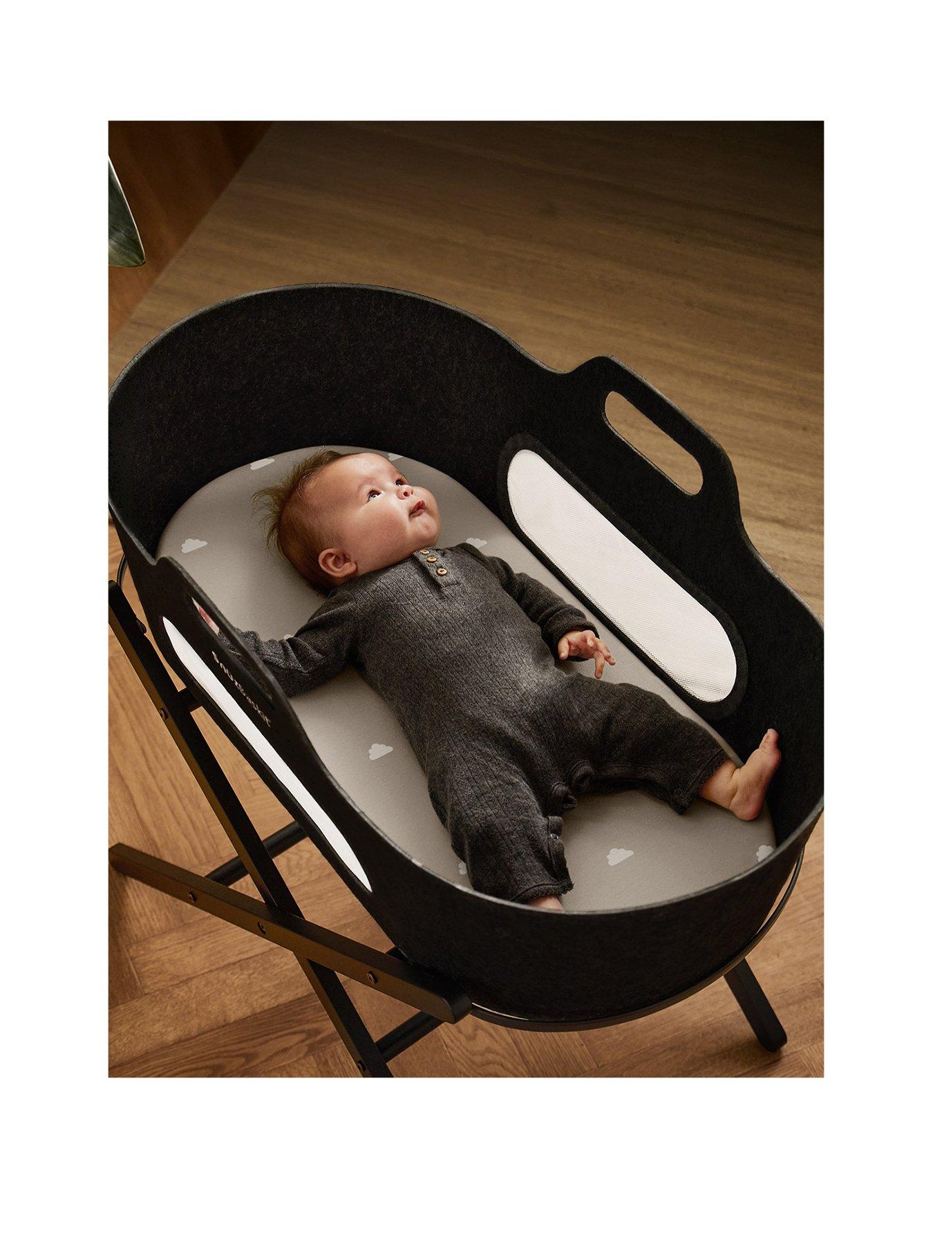 Image 2 of 3 of Snuz Sn&uuml;z Twin Pack Moses Basket Sheets - Grey/Cloud