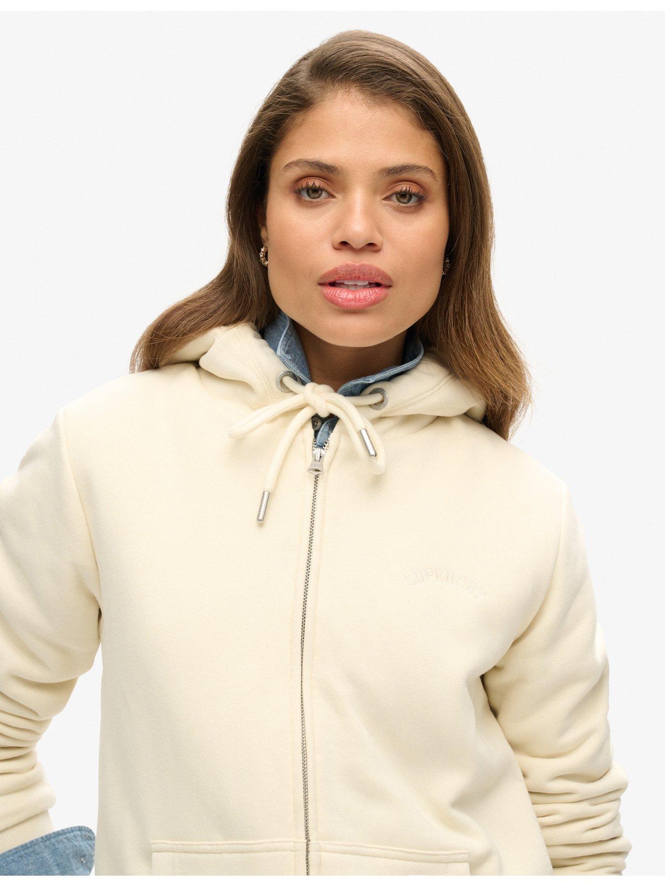 superdry-borg-lined-zip-hoodie-beigeoutfit