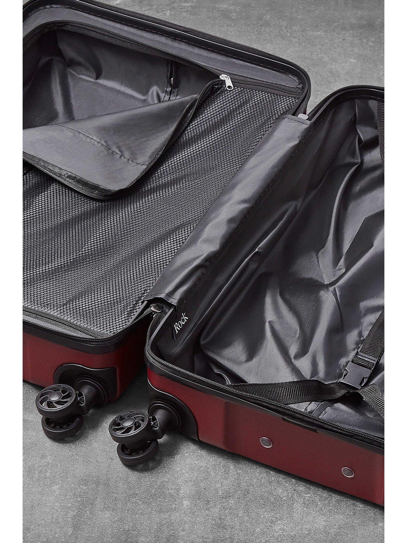 rock-luggage-lincoln-burgundy-medium-suitcaseoutfit