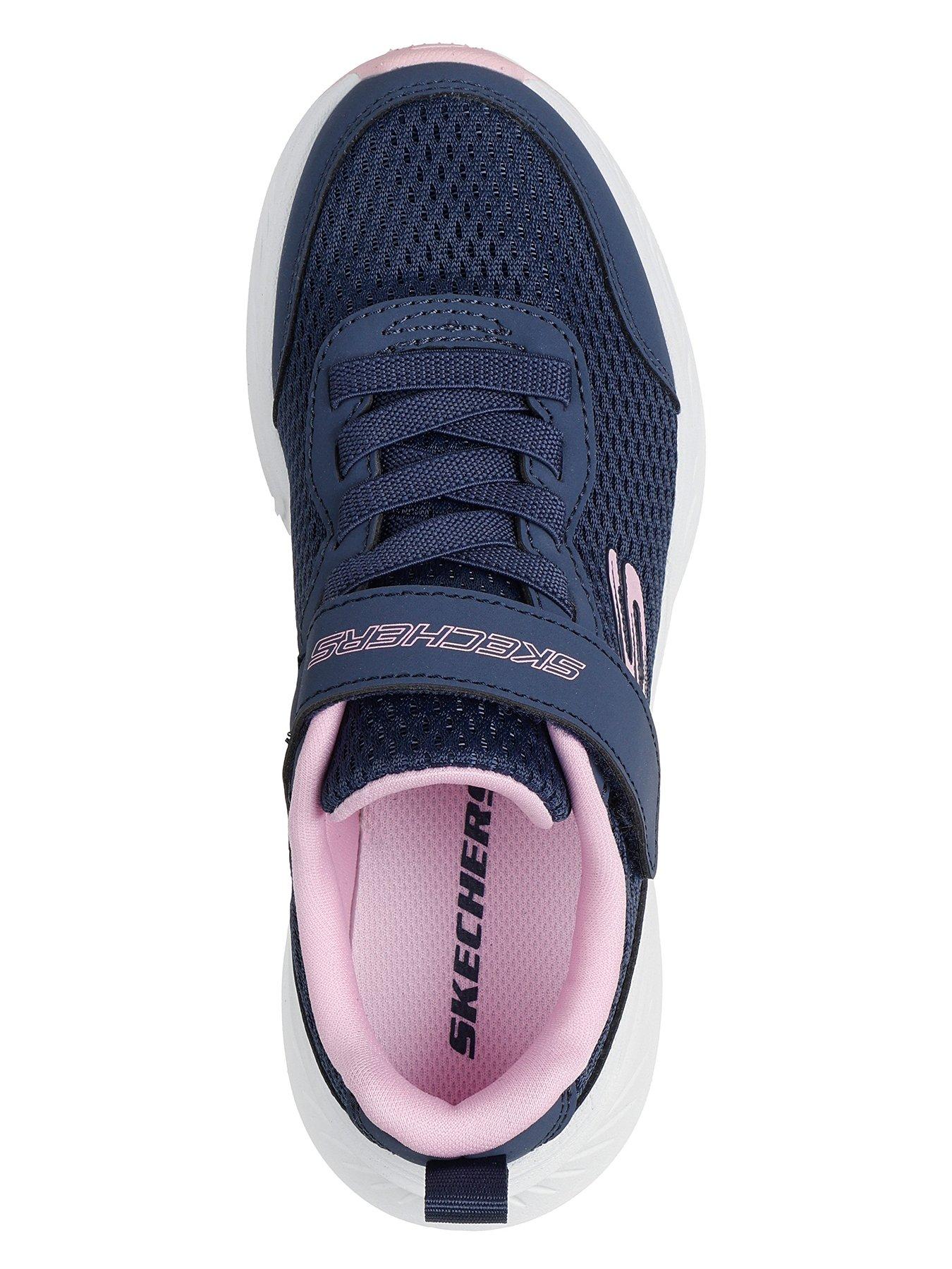 skechers-gore-and-strap-mesh-sneaker-with-bottom-plate-navyoutfit
