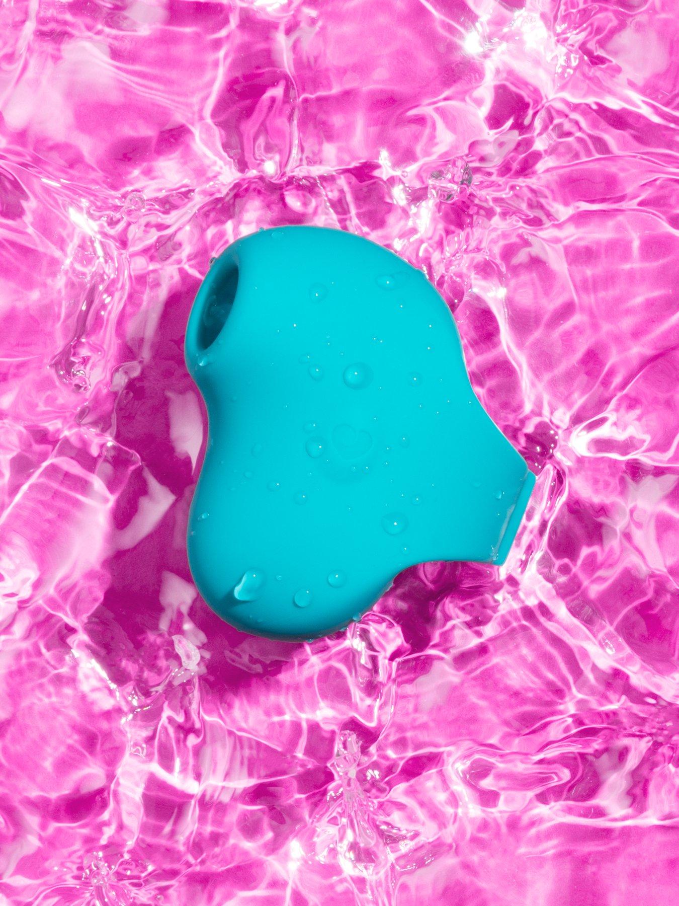 Image 5 of 6 of Lovehoney Mon Ami Finger Clitoral Suction Stimulator