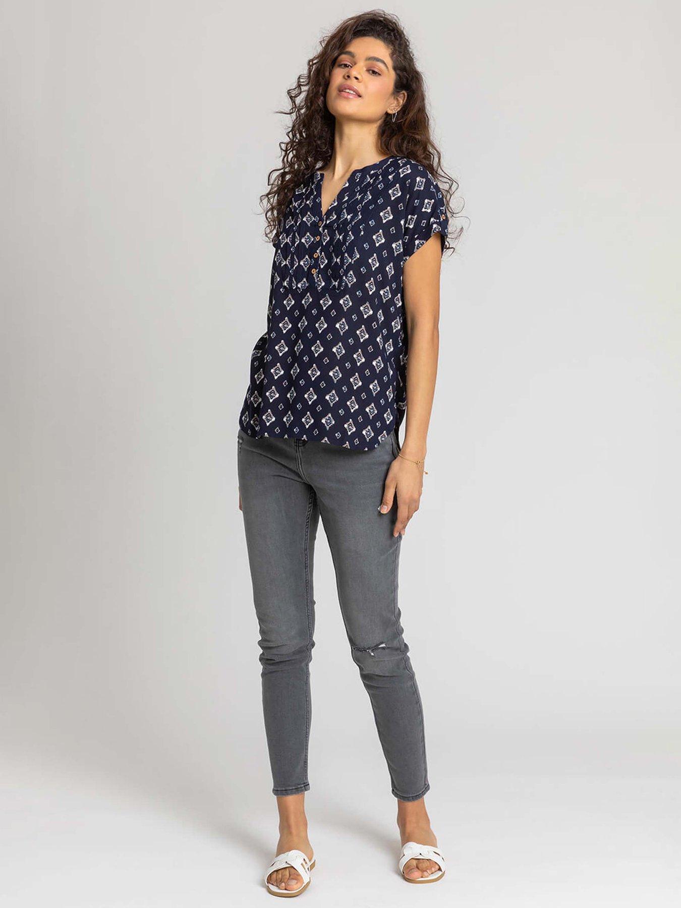 roman-aztec-print-button-v-neck-detail-topback