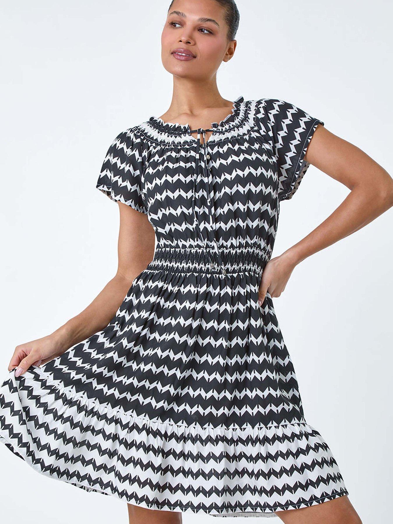 roman-zig-zag-border-print-shirred-dressoutfit