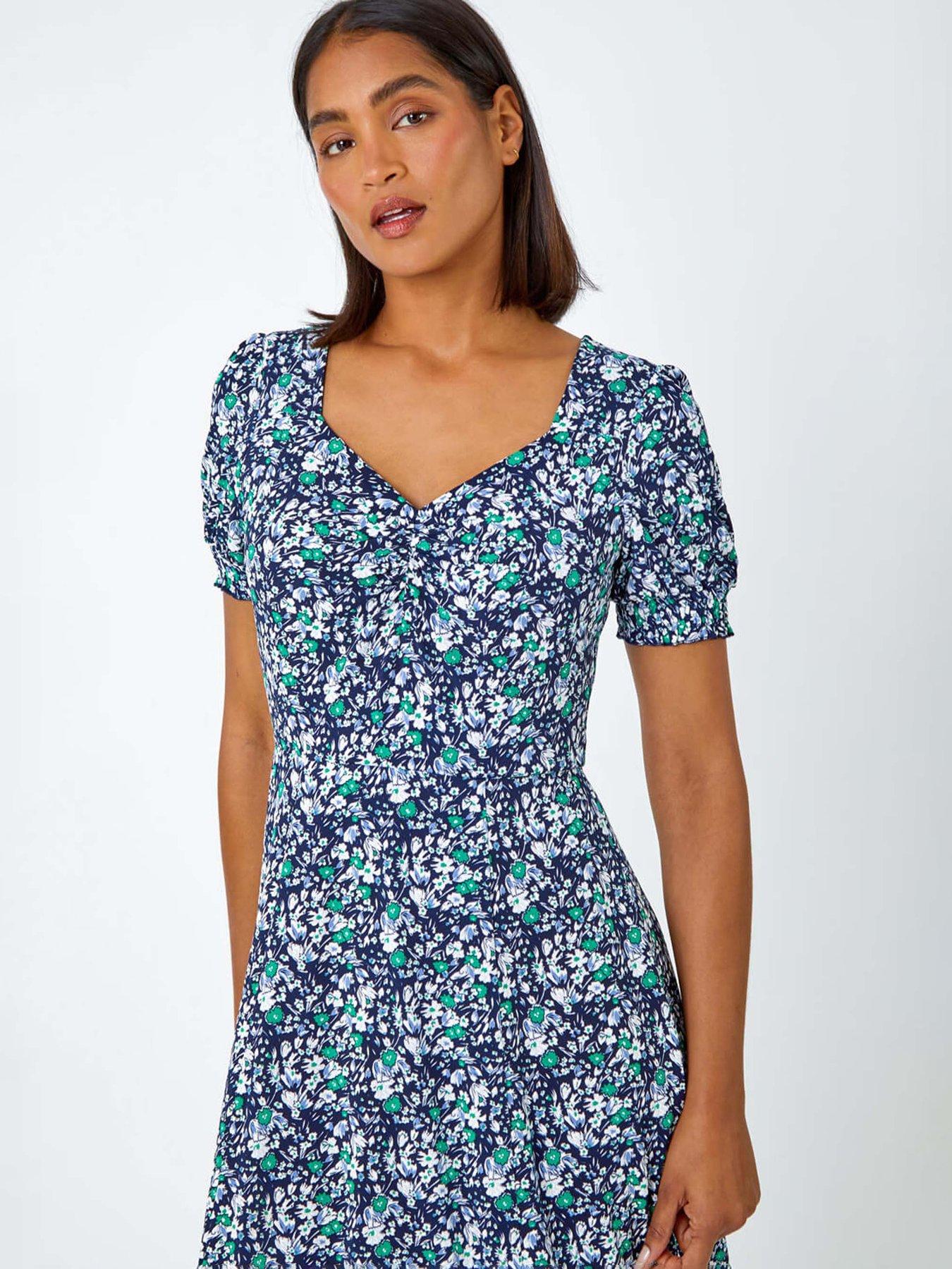 roman-ditsy-floral-ruched-stretch-midi-dressoutfit