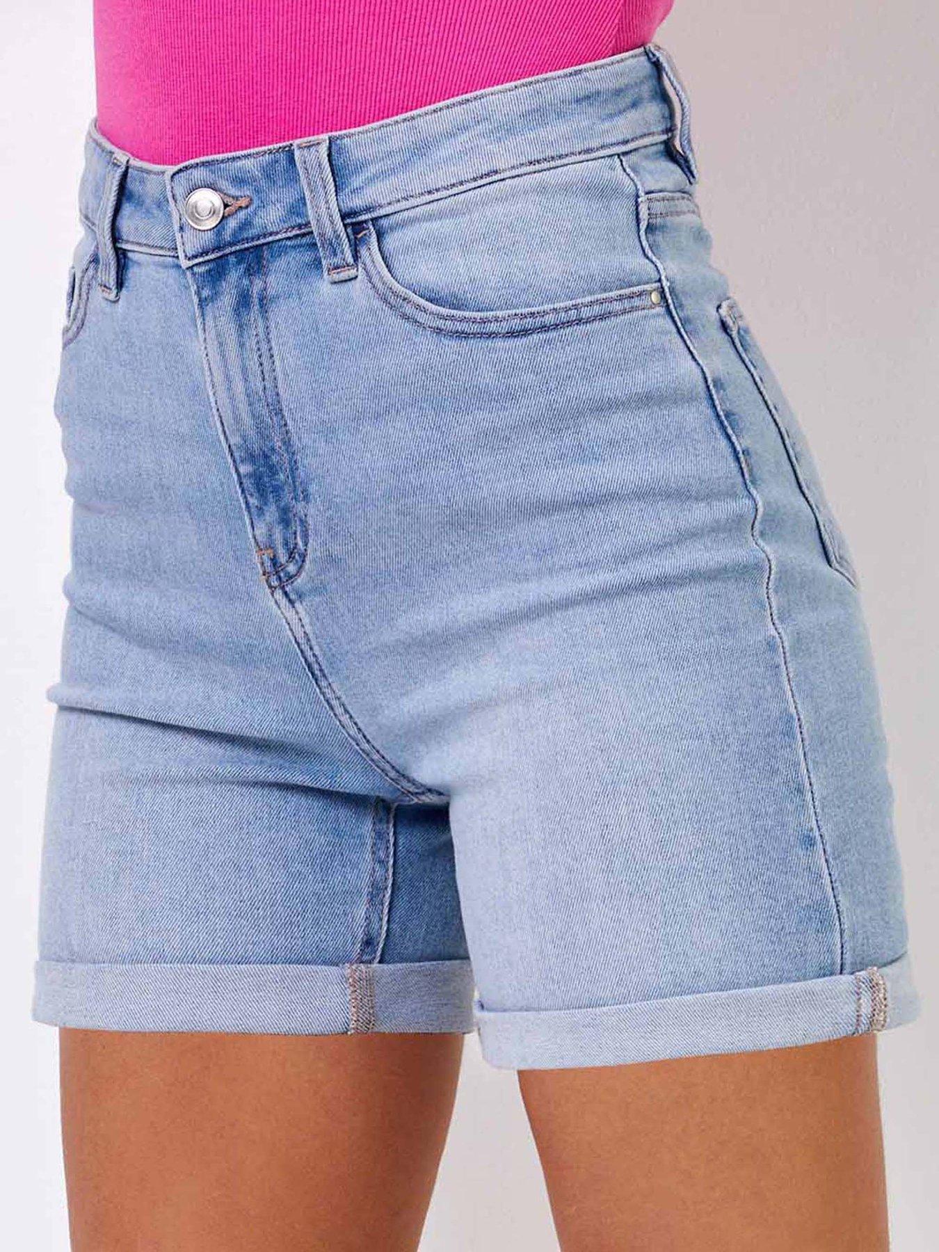 roman-stretch-denim-mom-shortsoutfit