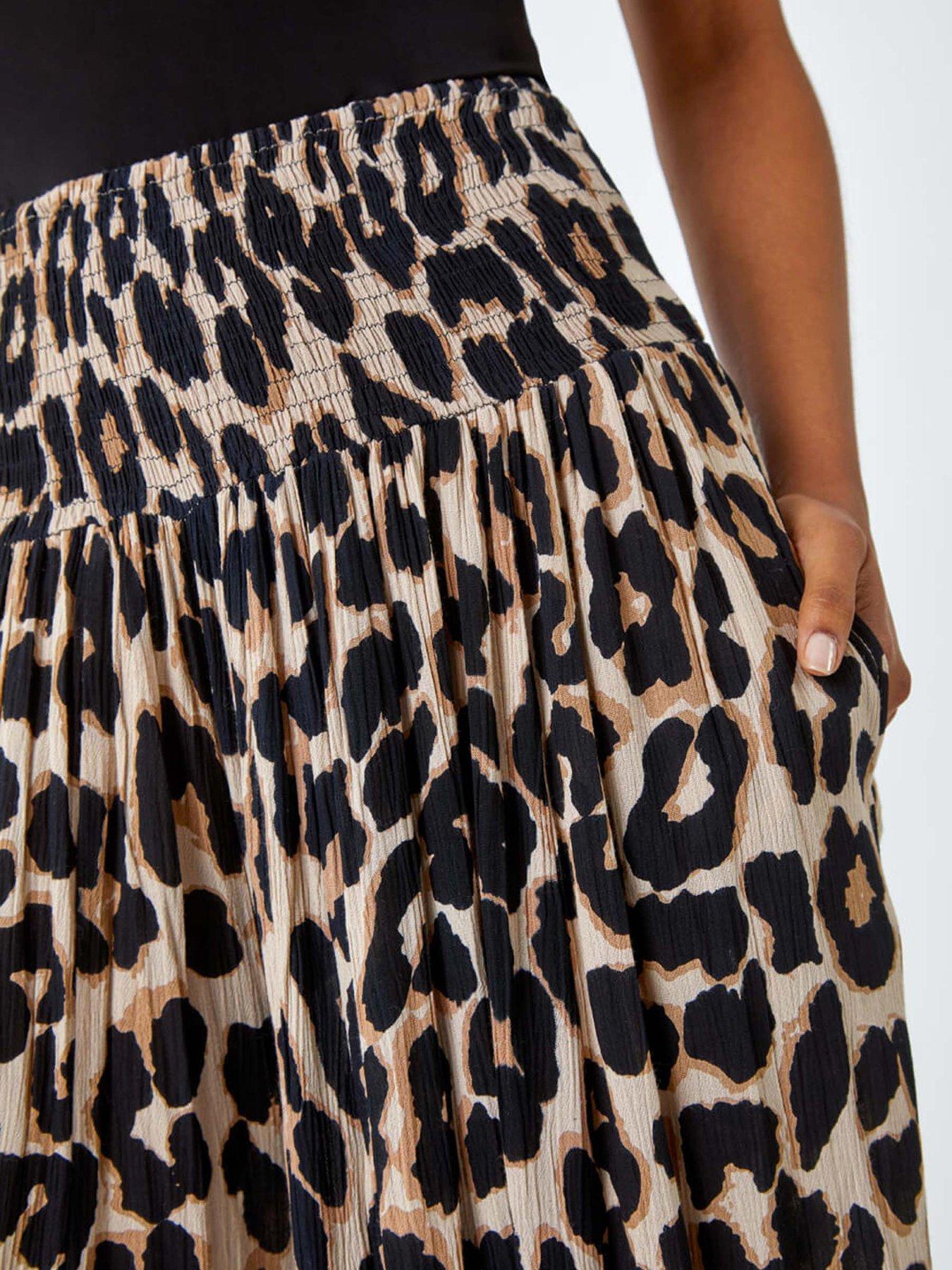 roman-animal-shirred-palazzo-stretch-trouserdetail
