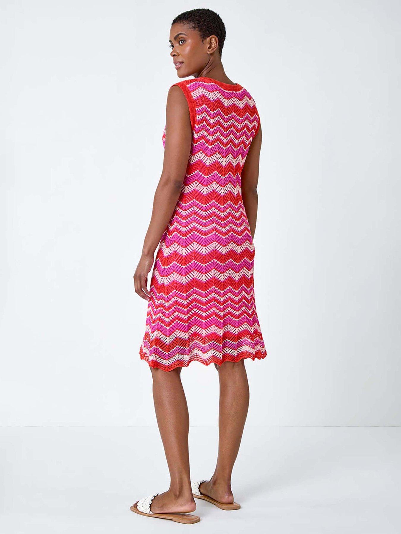 roman-zig-zag-print-knitted-shift-dressstillFront