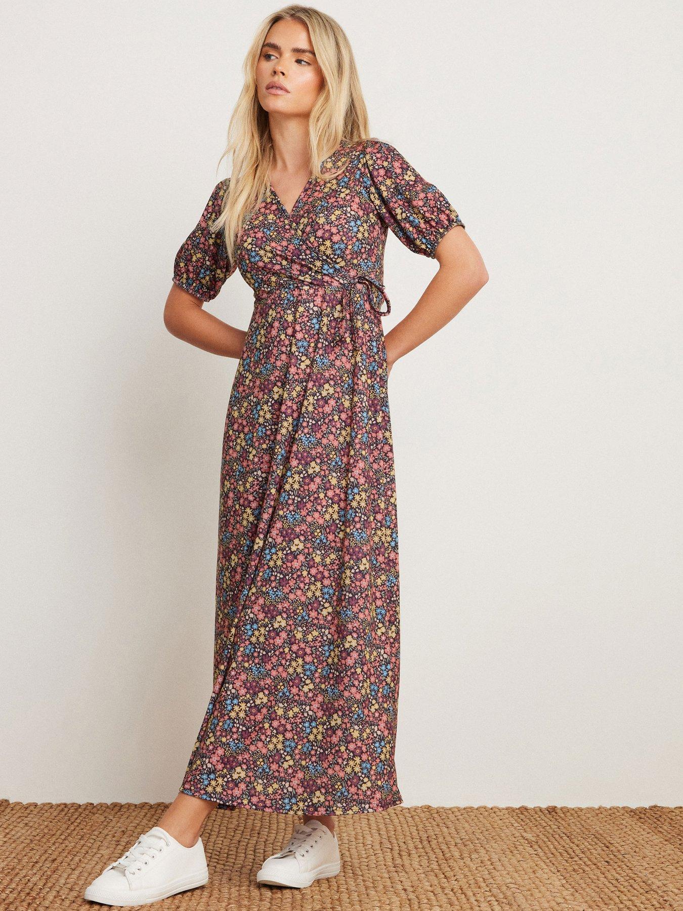 mco-petite-ditsy-wrap-short-sleeve-maxi-dress