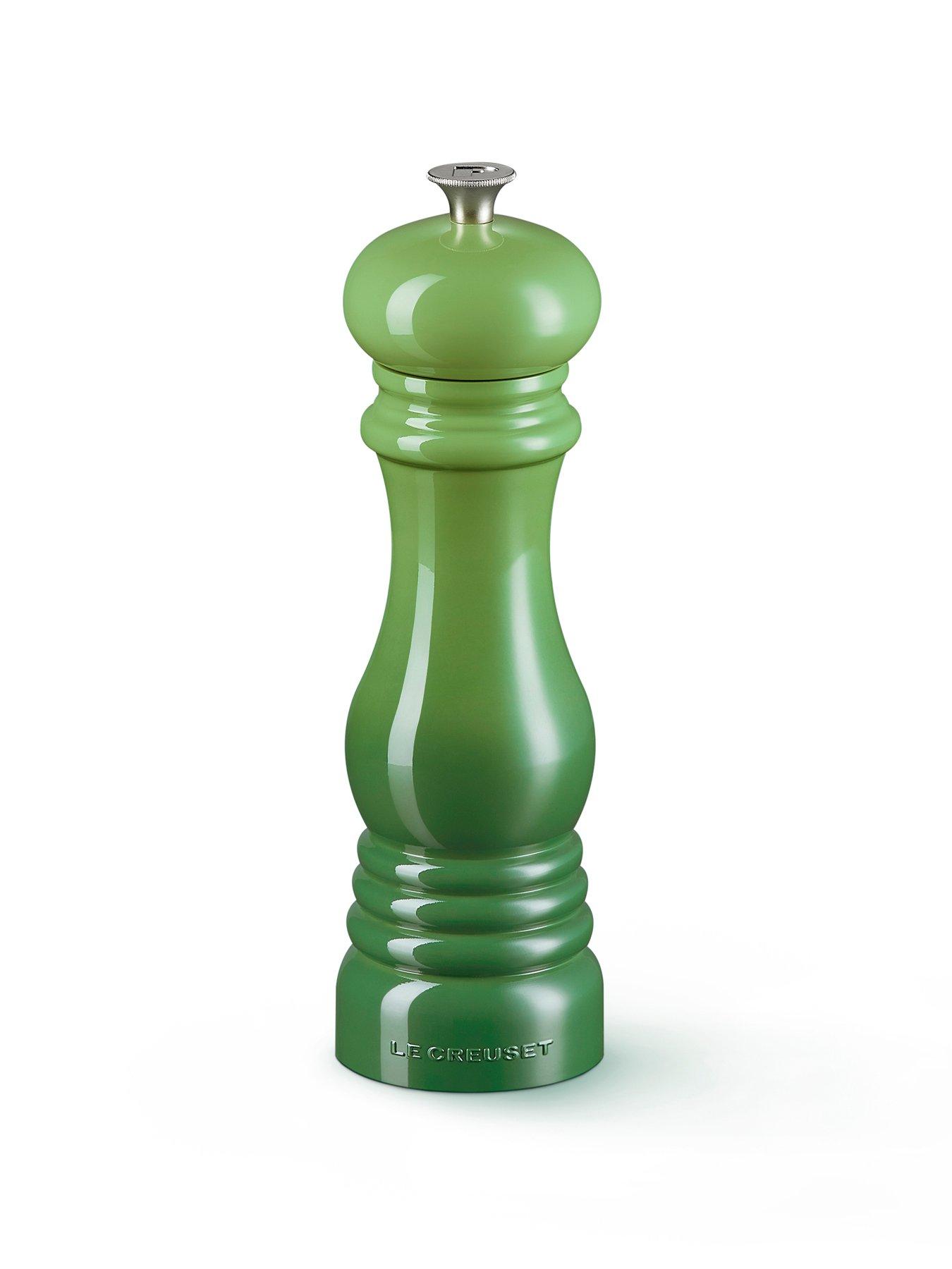 le-creuset-classic-pepper-mill