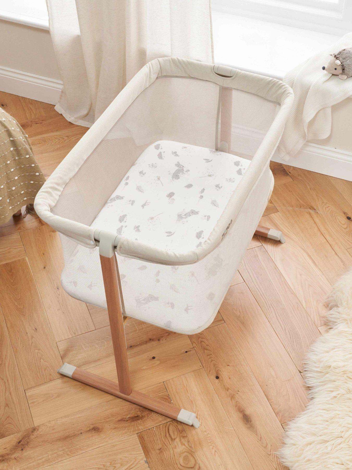 undefined ZiZee Essential Crib - Scandinavian Walnut/Ecru