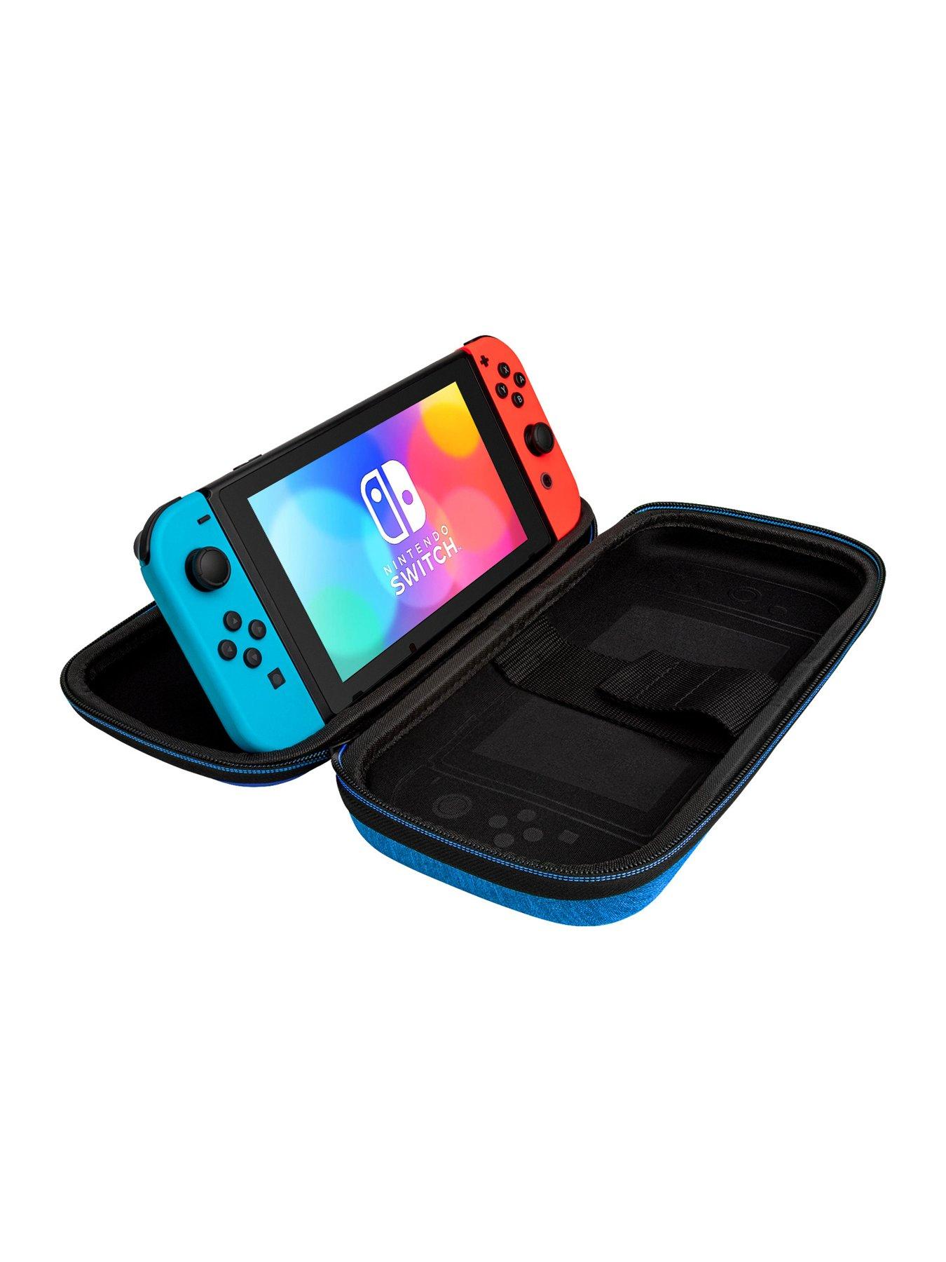 Image 4 of 7 of pdp Travel Case Plus - Power Pose Mario