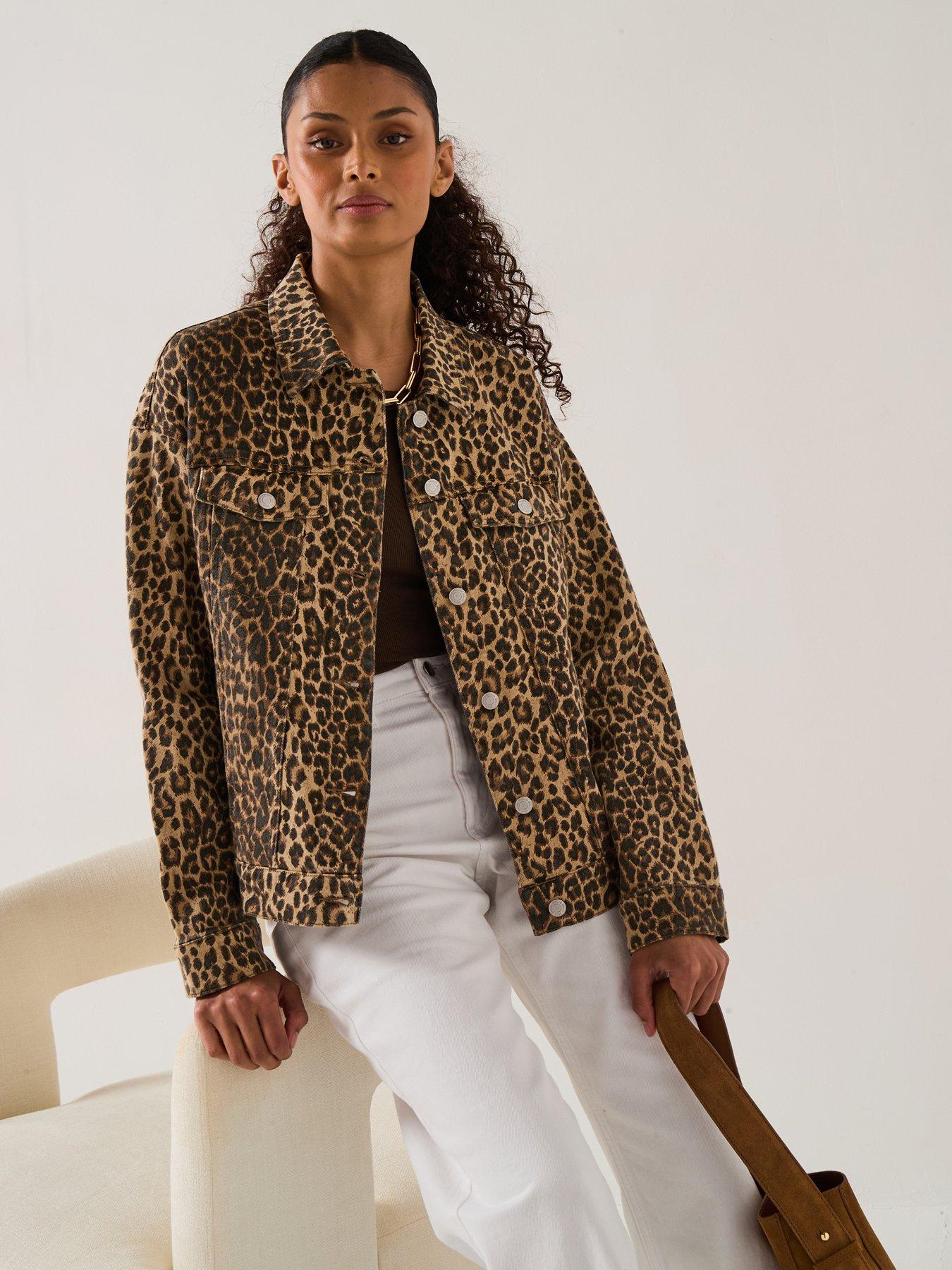 Image 4 of 6 of Vero Moda Tessa Long Sleeve Oversize Denim Jacket - Multi