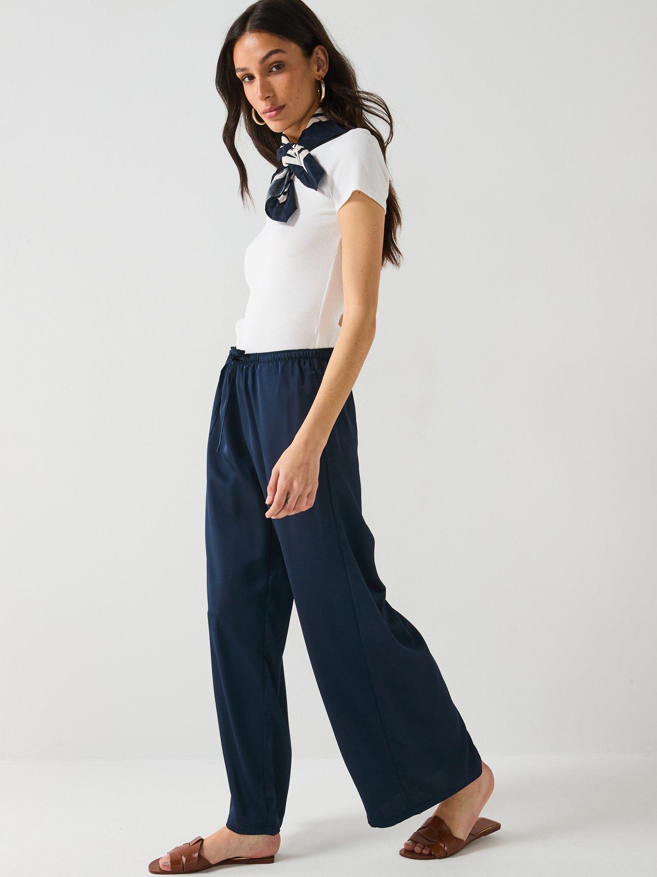 Image 3 of 6 of Vero Moda Tricia Mid Waist Wide Satin Pant - Navy