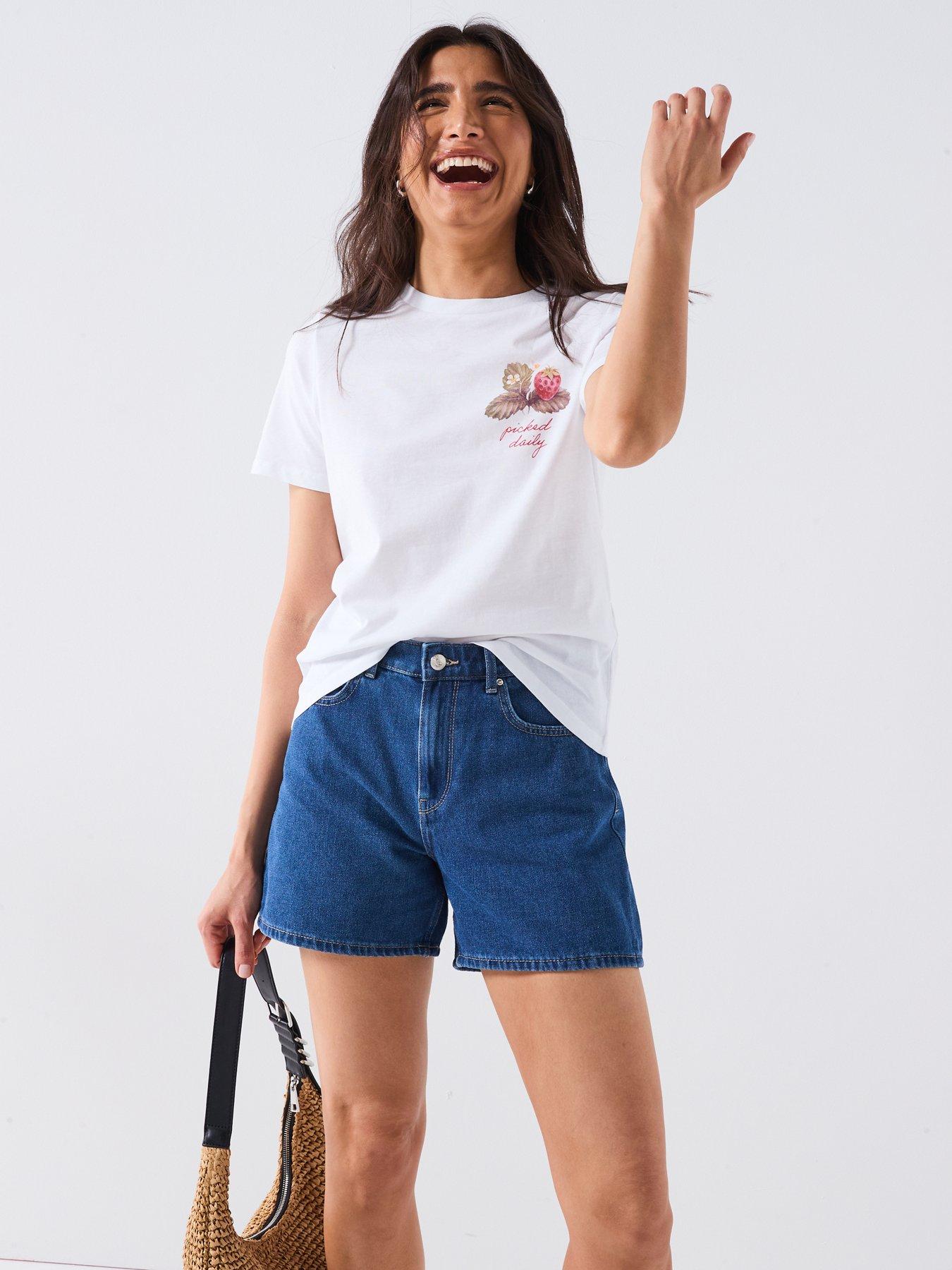 Image 2 of 6 of PIECES Summer Short Sleeve Printed T-Shirt - White