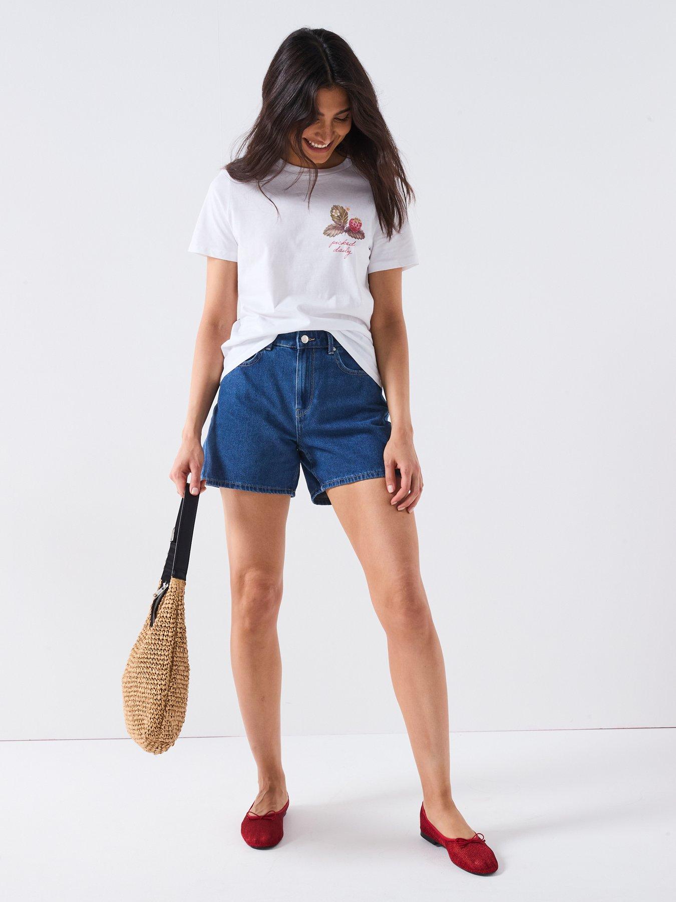 Image 3 of 6 of PIECES Summer Short Sleeve Printed T-Shirt - White