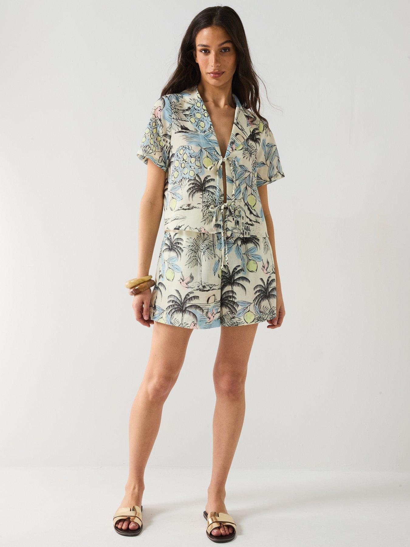 Image 3 of 6 of Vero Moda Birdie Short Sleeve Shirt - Multi