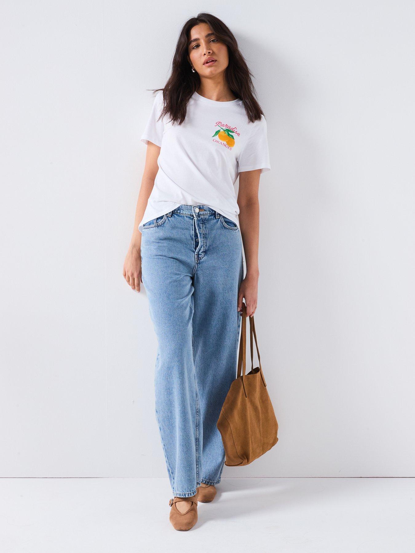 Image 3 of 6 of PIECES Summer Short Sleeve Printed T-Shirt - White
