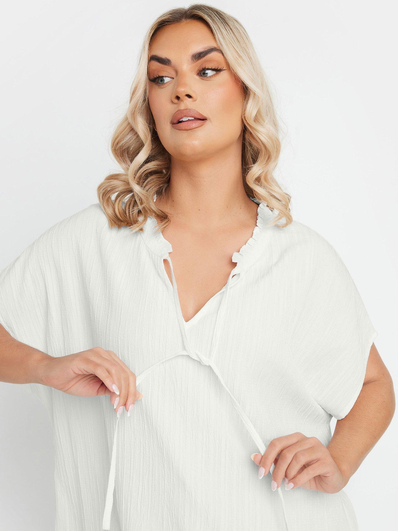 yours-curve-texture-frill-neck-top-naturaloutfit