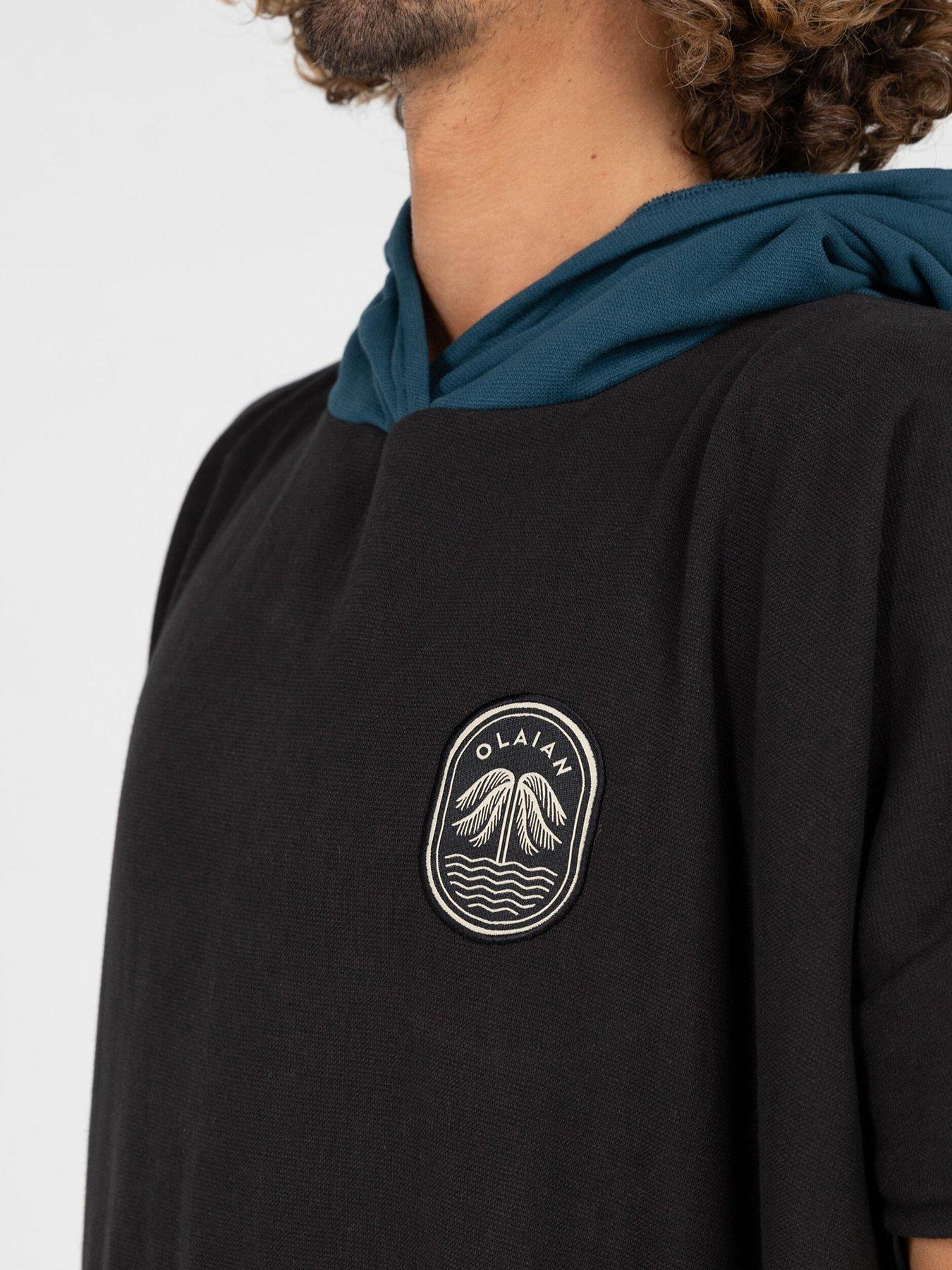 decathlon-surf-poncho-500-blackoutfit