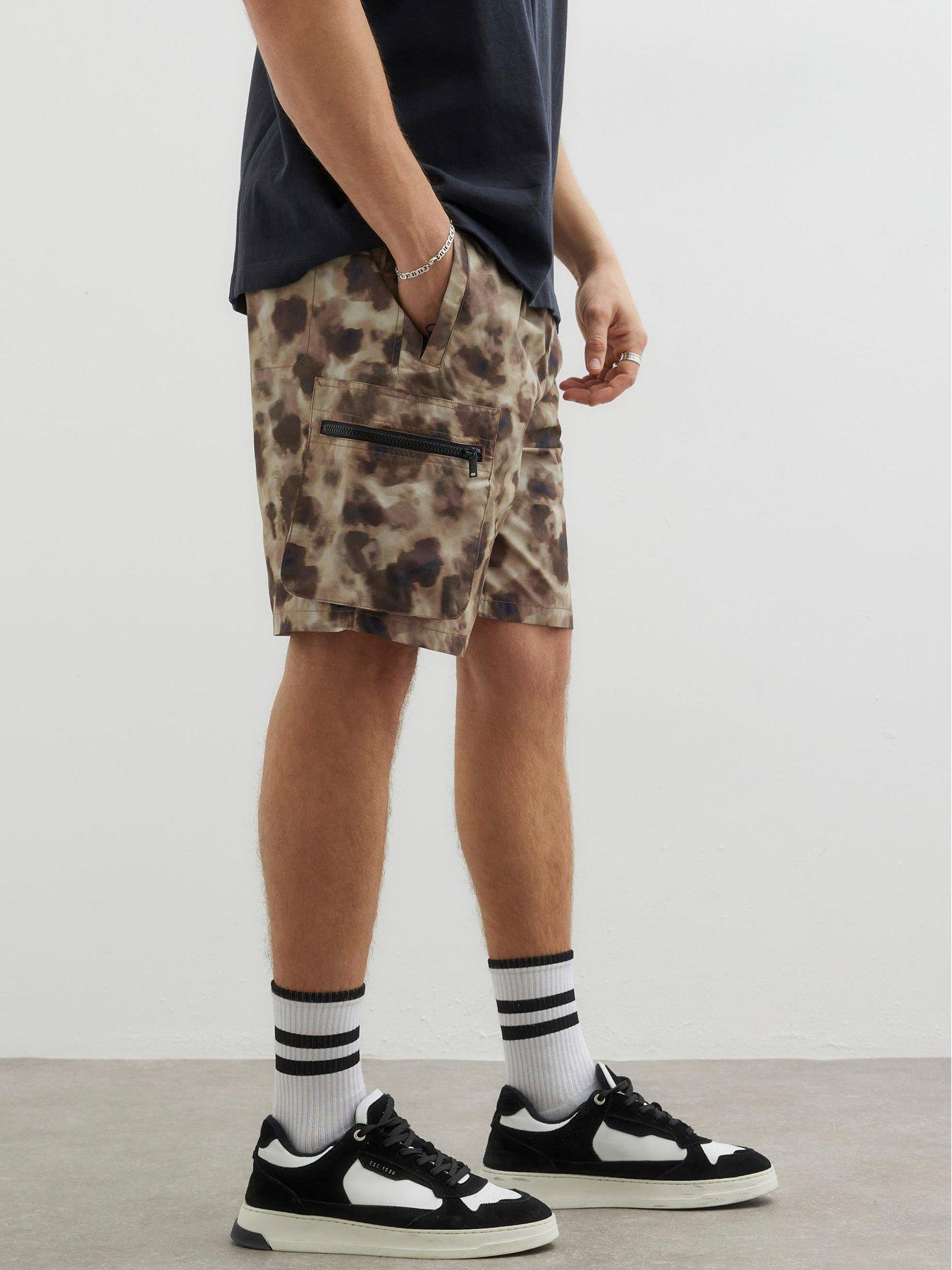 river-island-hilson-print-shorts-light-brown