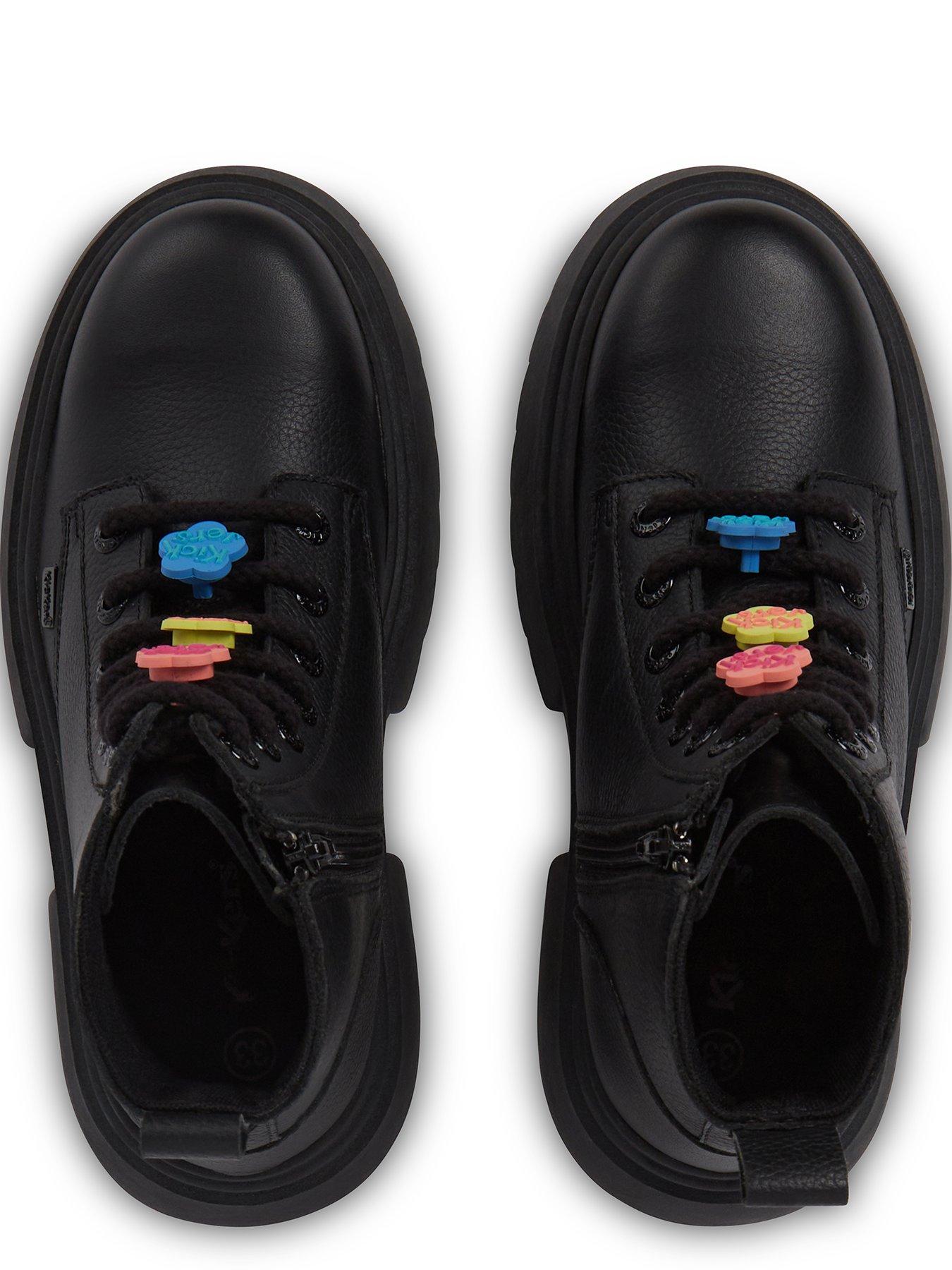 kickers-junior-kenzi-boot-charm-lthr-jf-blk-blackoutfit