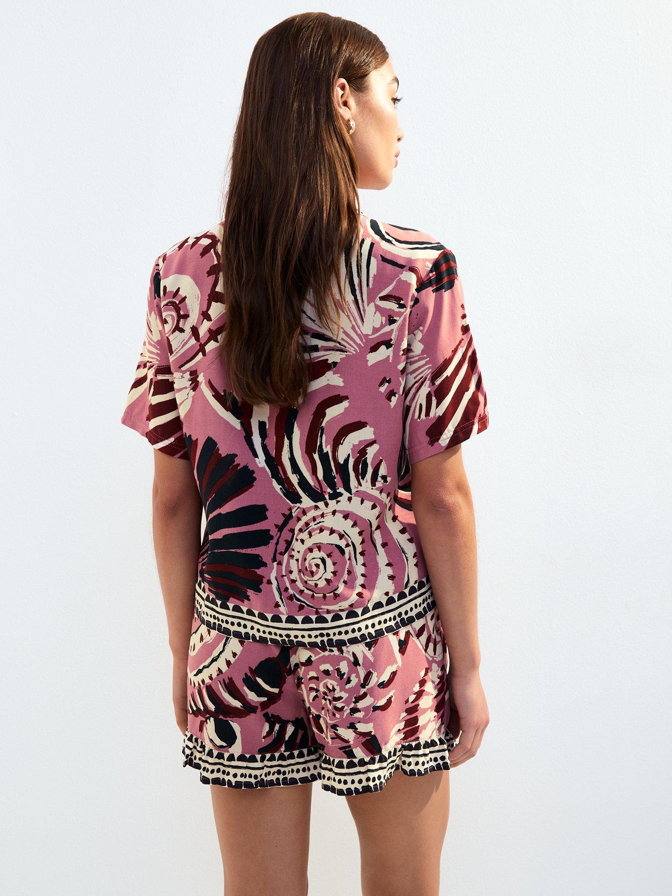 Image 2 of 5 of New Look Shell Print Shirt - Pink