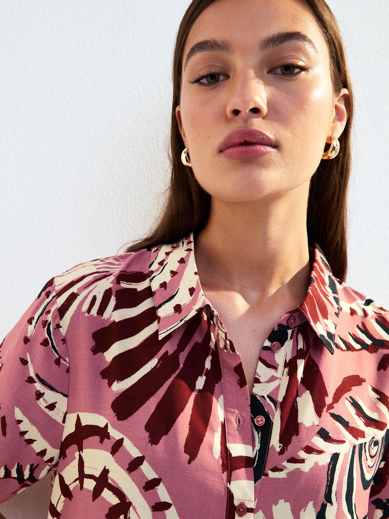 Image 4 of 5 of New Look Shell Print Shirt - Pink
