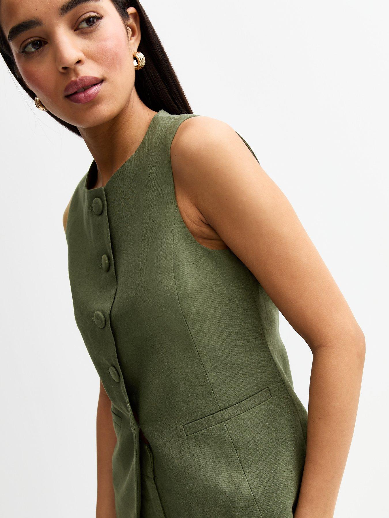 Image 4 of 6 of New Look Crew Neck Linen Blend Waistcoat - Khaki