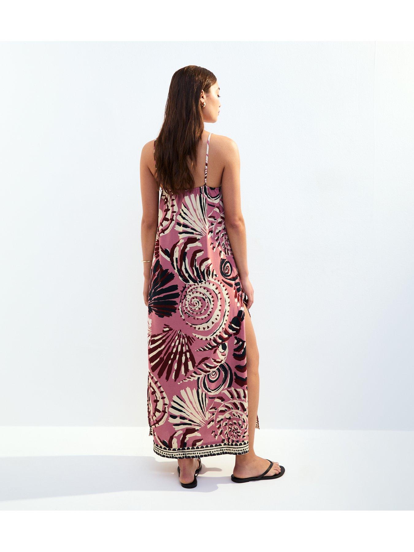 Image 2 of 2 of New Look Shell Print Maxi Dress - Pink