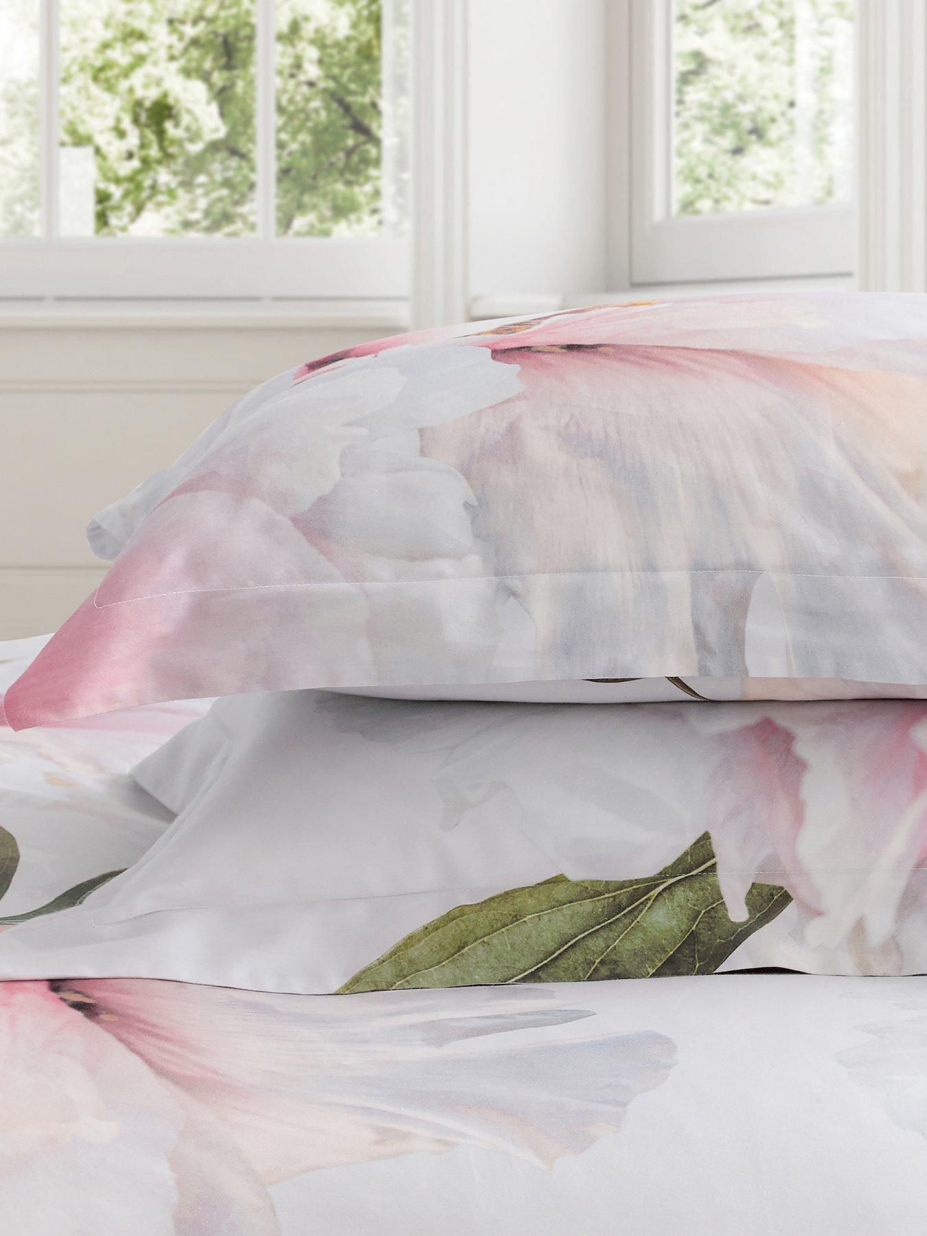 Image 4 of 5 of Ted Baker Peony Floral 100% Cotton Sateen Duvet Set