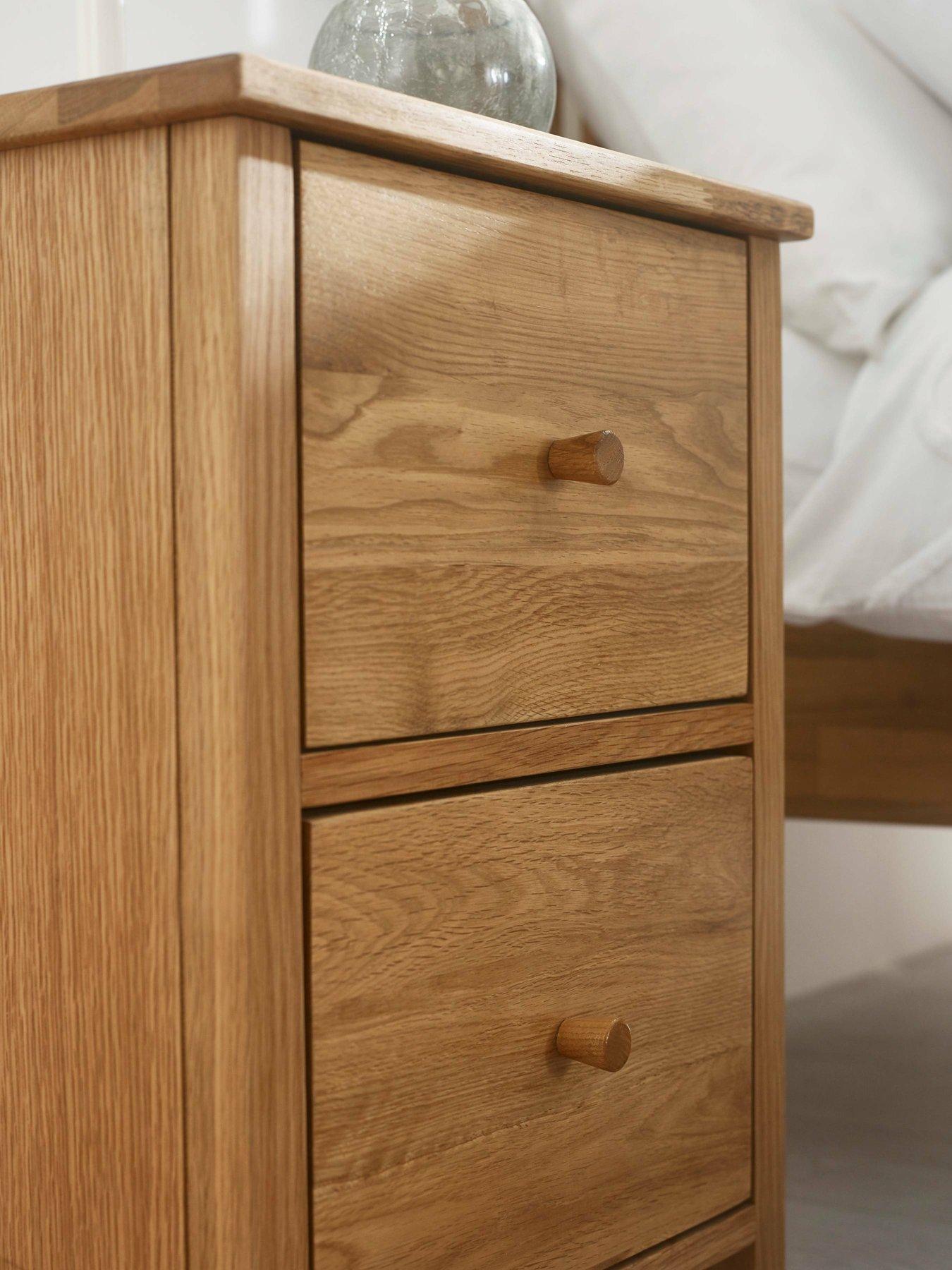 julian-bowen-coxmoor-2-drawer-bedside-contains-solid-oakdetail