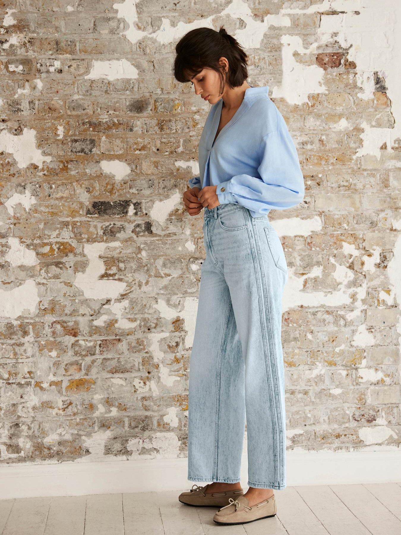 mint-velvet-light-indigo-relaxed-tapered-jeans-bluestillFront