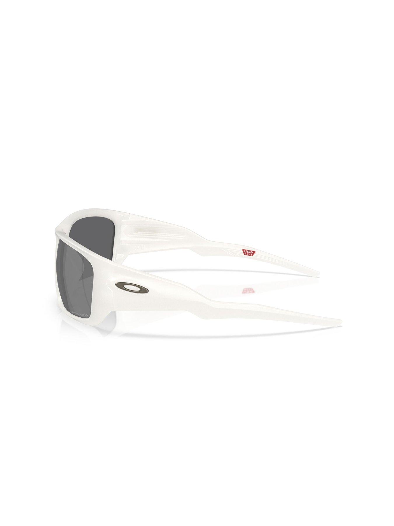 Image 2 of 4 of Oakley 0Oo9486 Square Sunglasses- White