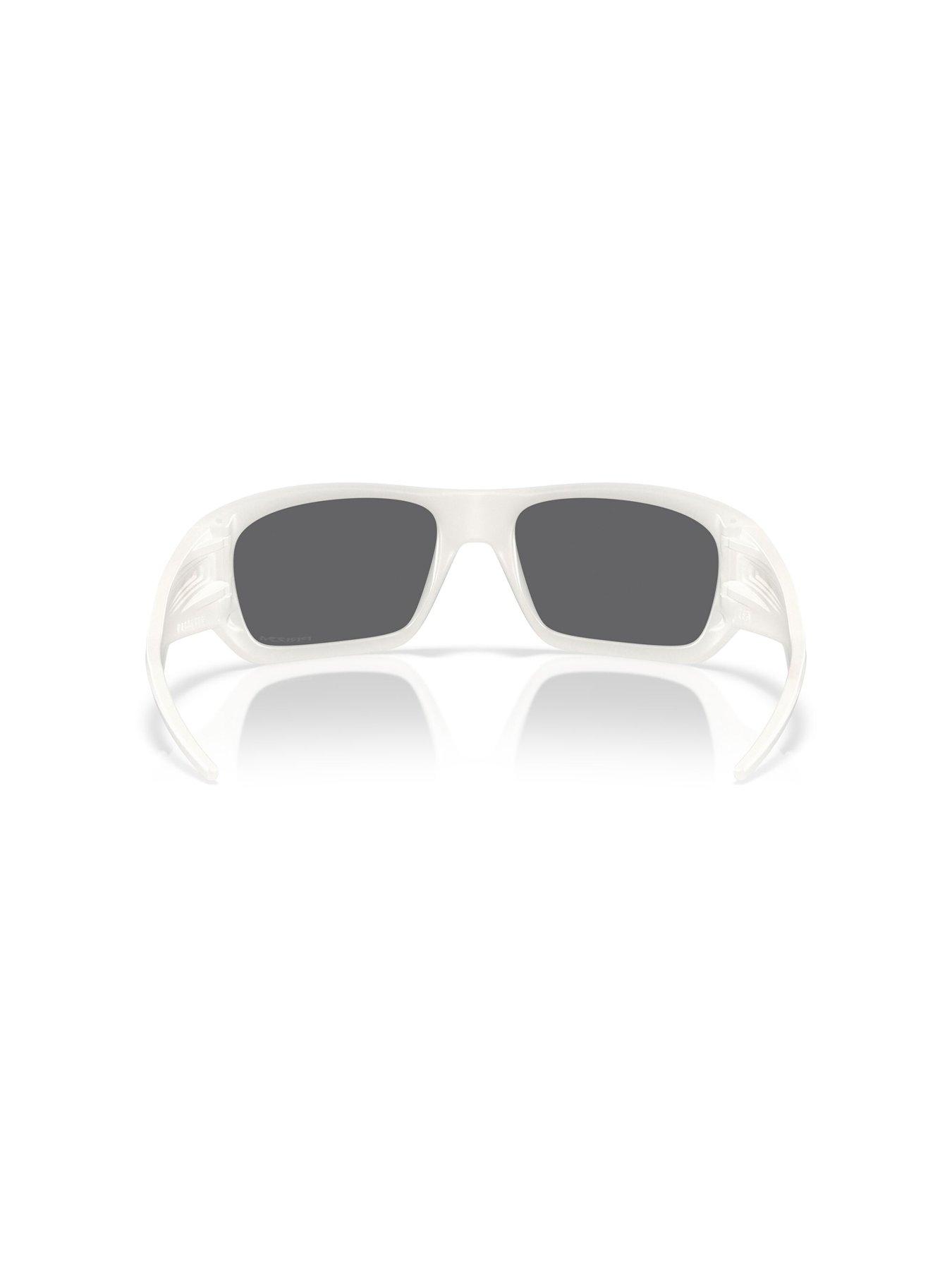 Image 4 of 4 of Oakley 0Oo9486 Square Sunglasses- White