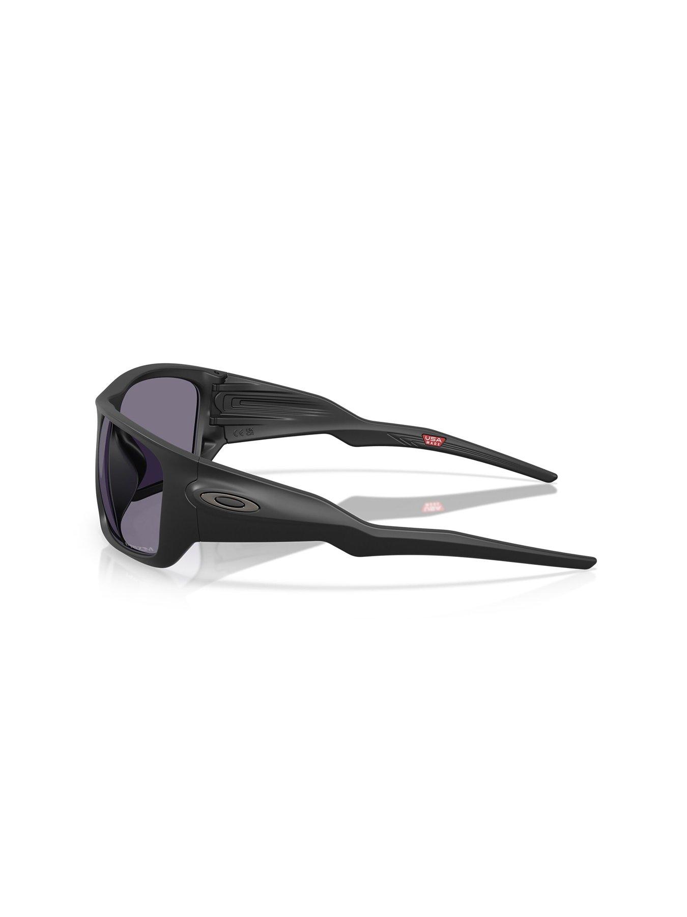 Image 2 of 4 of Oakley 0Oo9486 Rectangle Sunglasses - Black